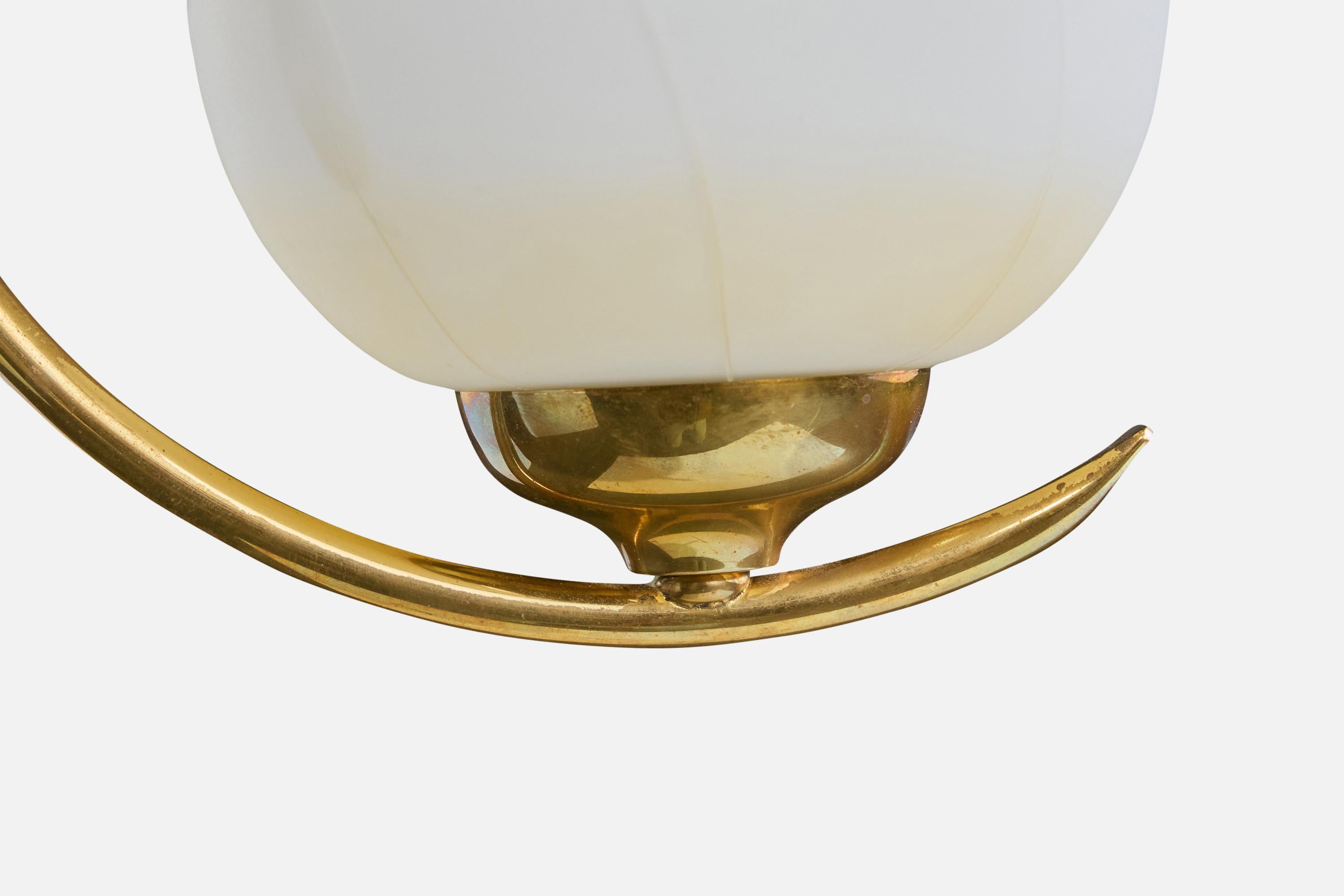 Design suédois, lampe à suspension, laiton, verre, Suède, années 1950 Bon état - En vente à High Point, NC