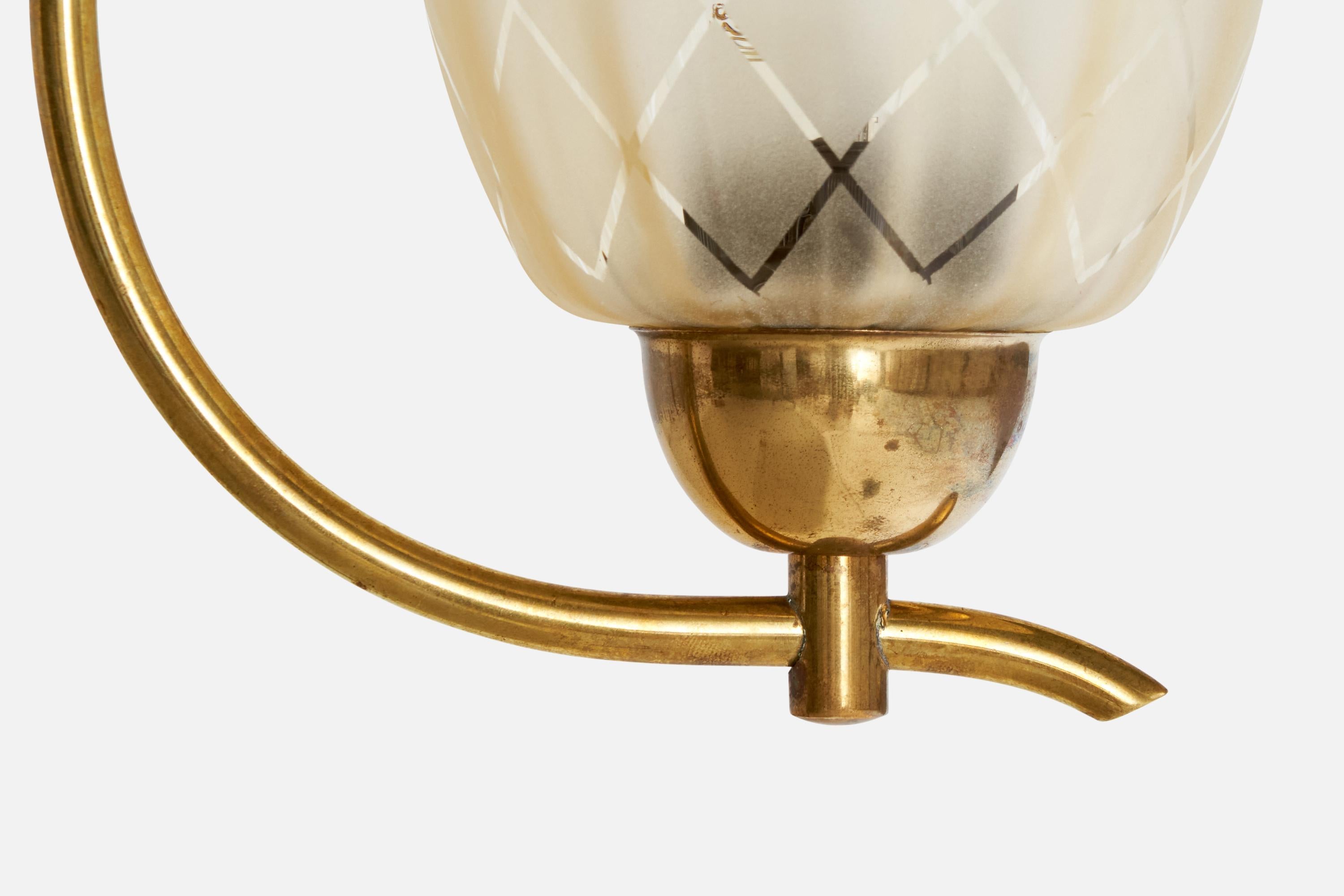 Ottone Designer svedese, lampada a sospensione, ottone, vetro, Svezia, anni '1950 in vendita