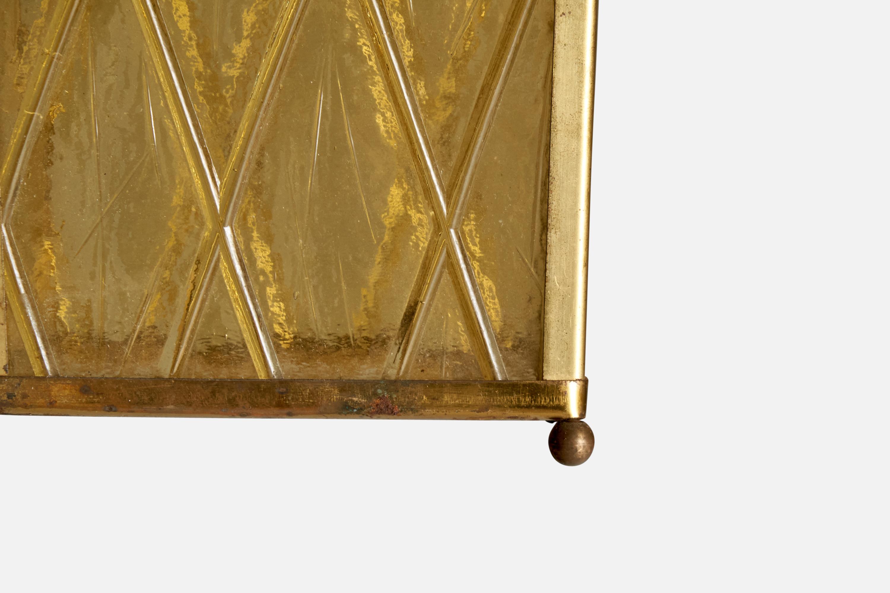 Ottone Designer svedese, lampada a sospensione, ottone, vetro, Svezia, anni '1950 in vendita