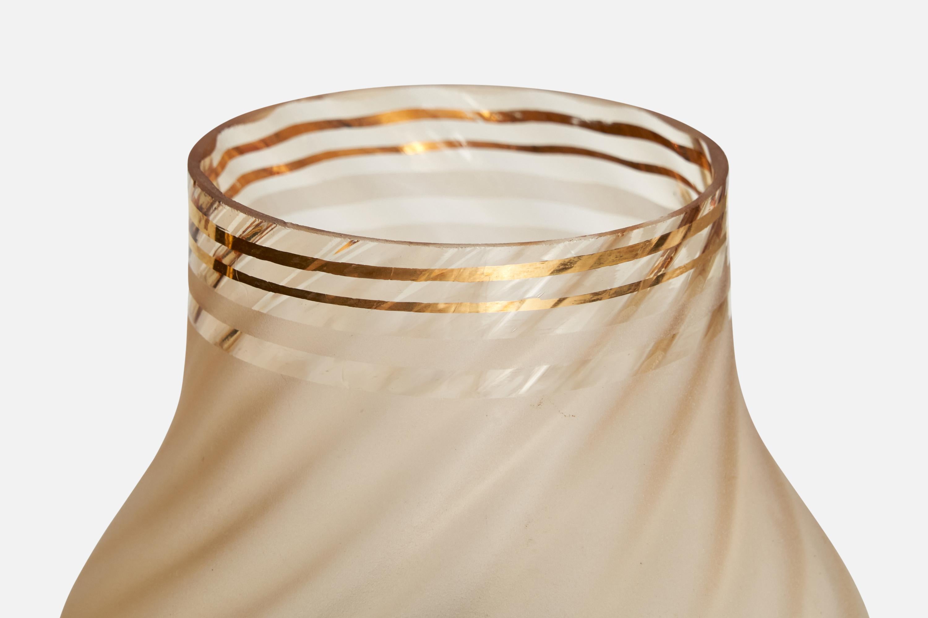 Ottone Designer svedese, lampada a sospensione, ottone, vetro, Svezia, anni '1950 in vendita