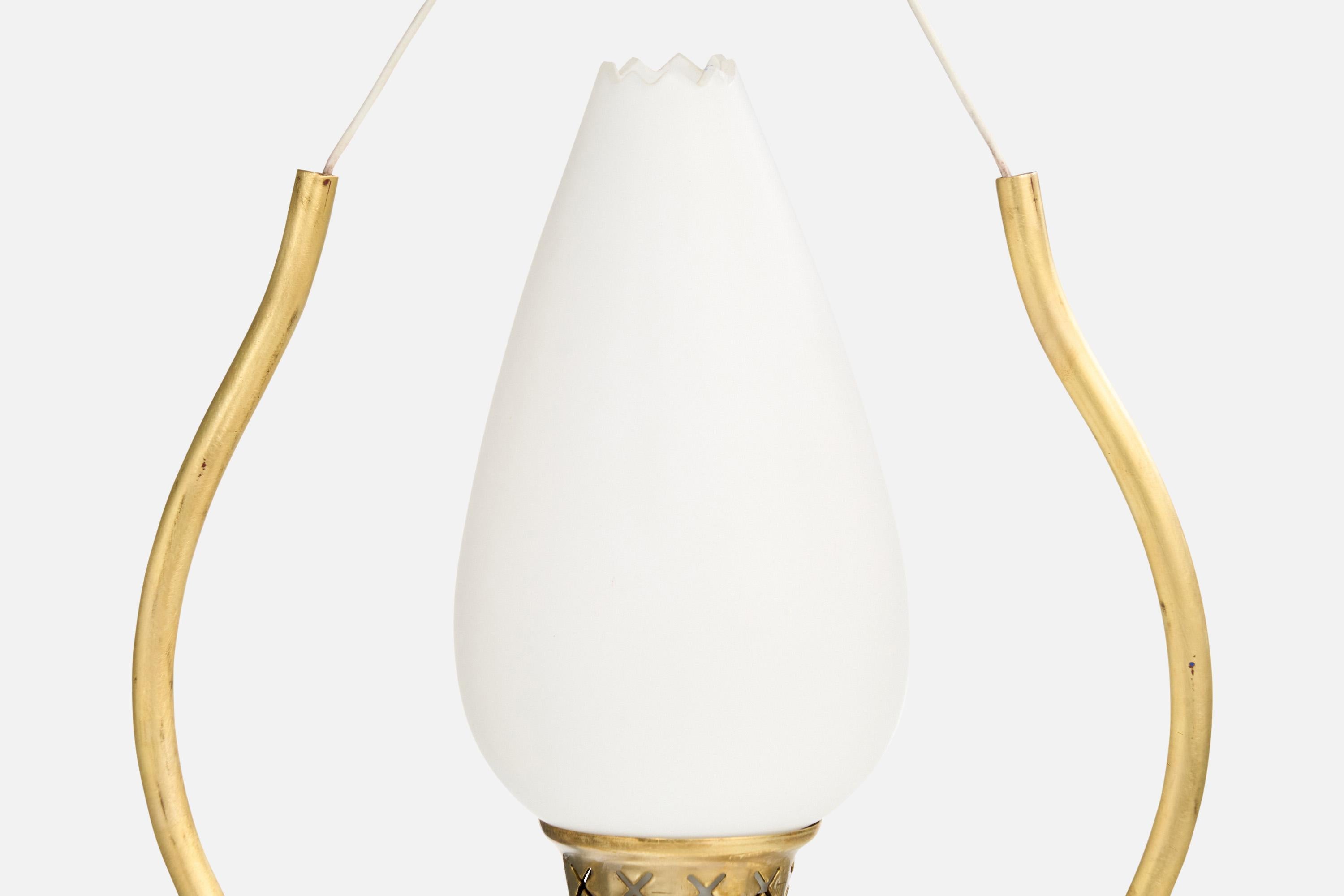 Designer svedese, lampada a sospensione, ottone, vetro, Svezia, anni '1950 in vendita 1
