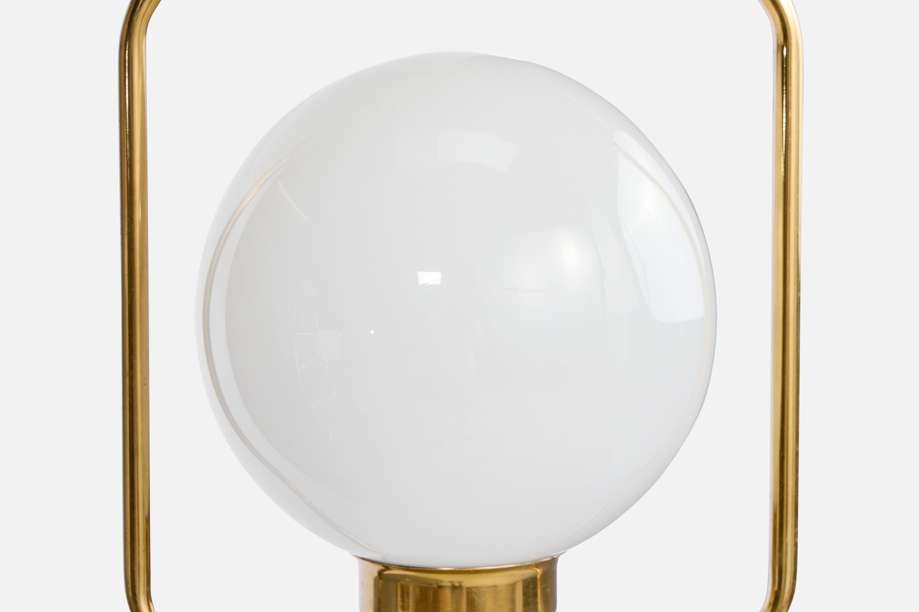 Laiton Design suédois, lampe à suspension, laiton, verre, Suède, années 1950 en vente