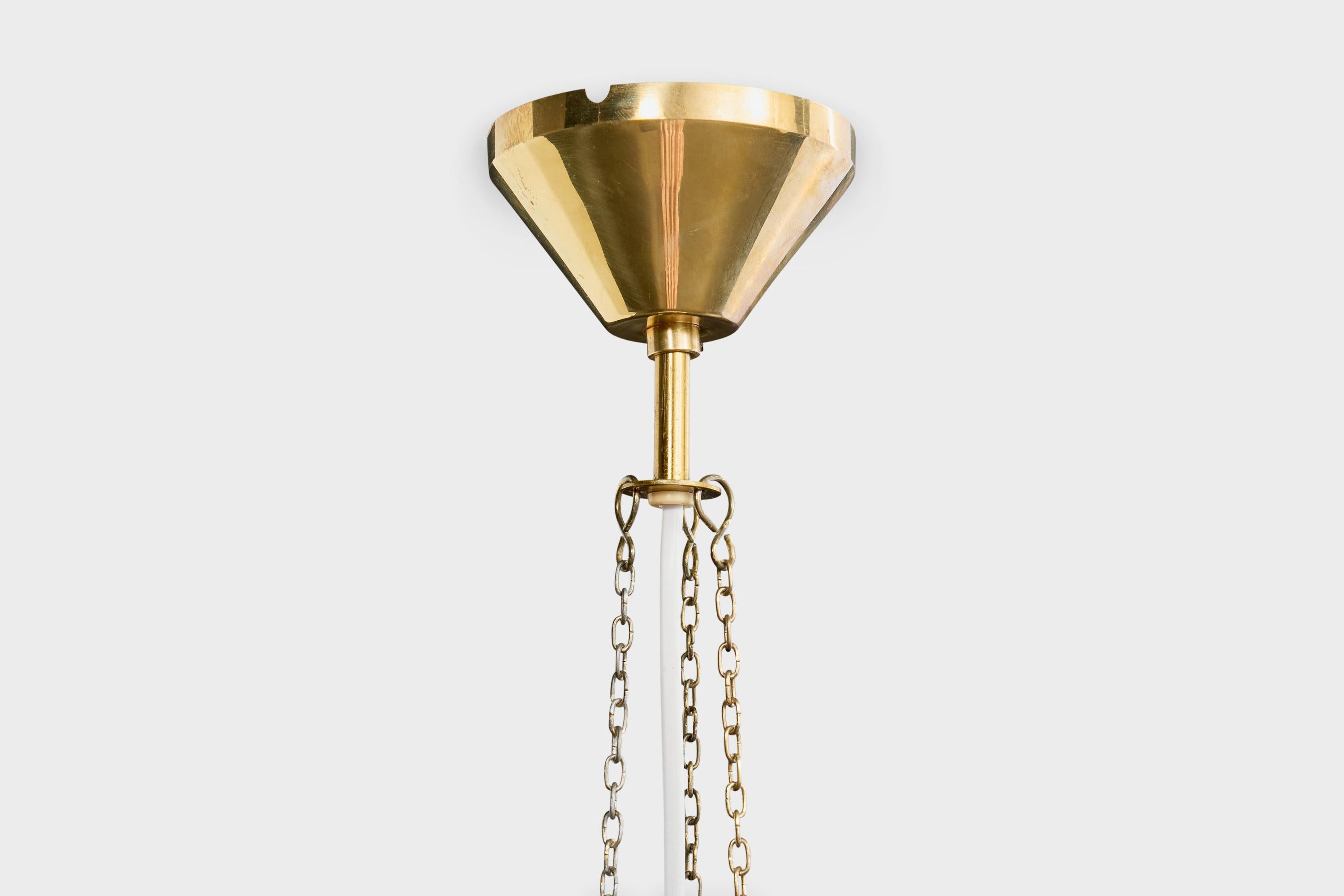 Ottone Designer svedese, lampada a sospensione, ottone, vetro, Svezia, anni '1950 in vendita