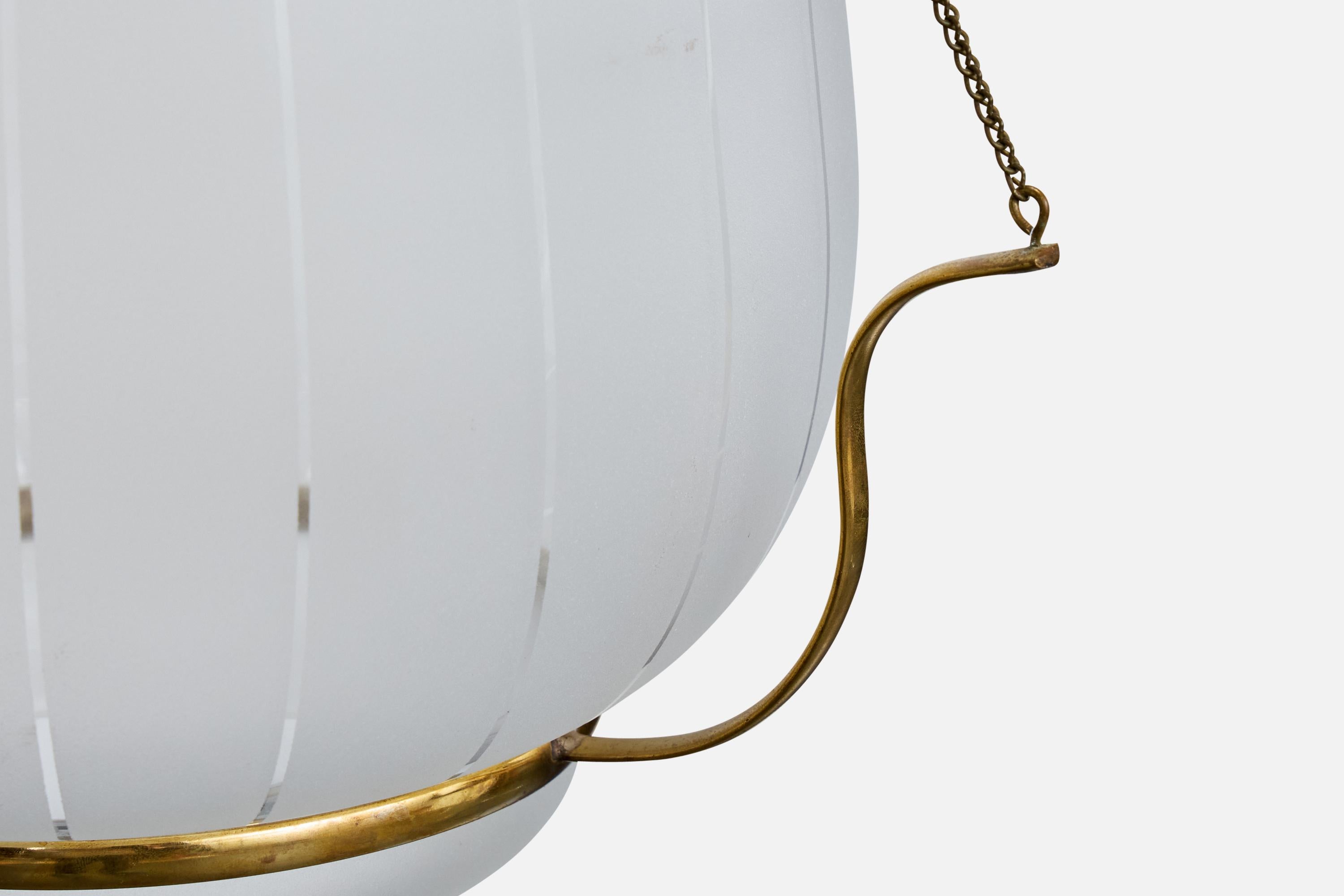 Laiton Design suédois, lampe à suspension, laiton, verre, Suède, années 1950 en vente