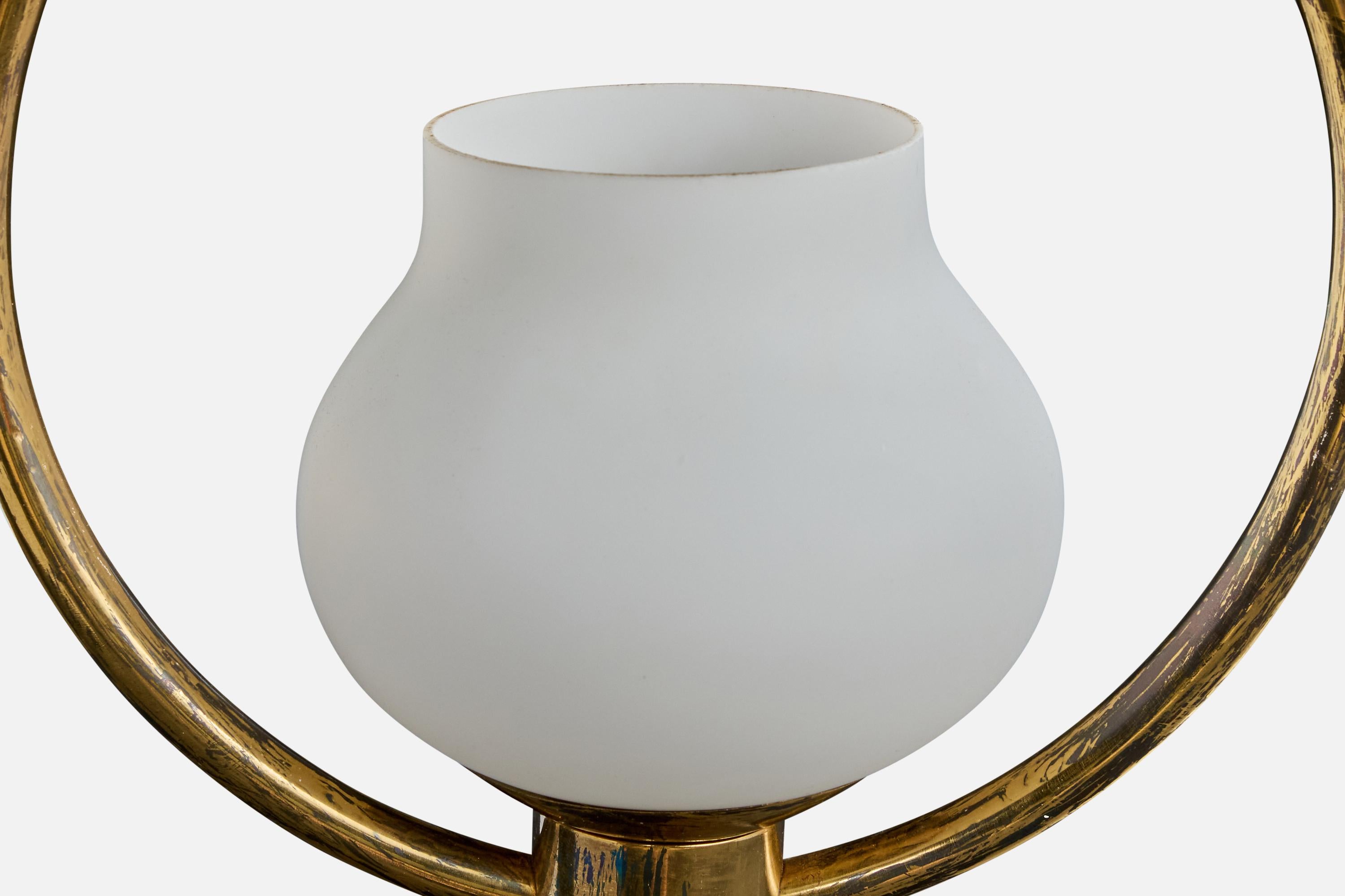 Laiton Design suédois, lampe à suspension, laiton, verre, Suède, années 1950 en vente