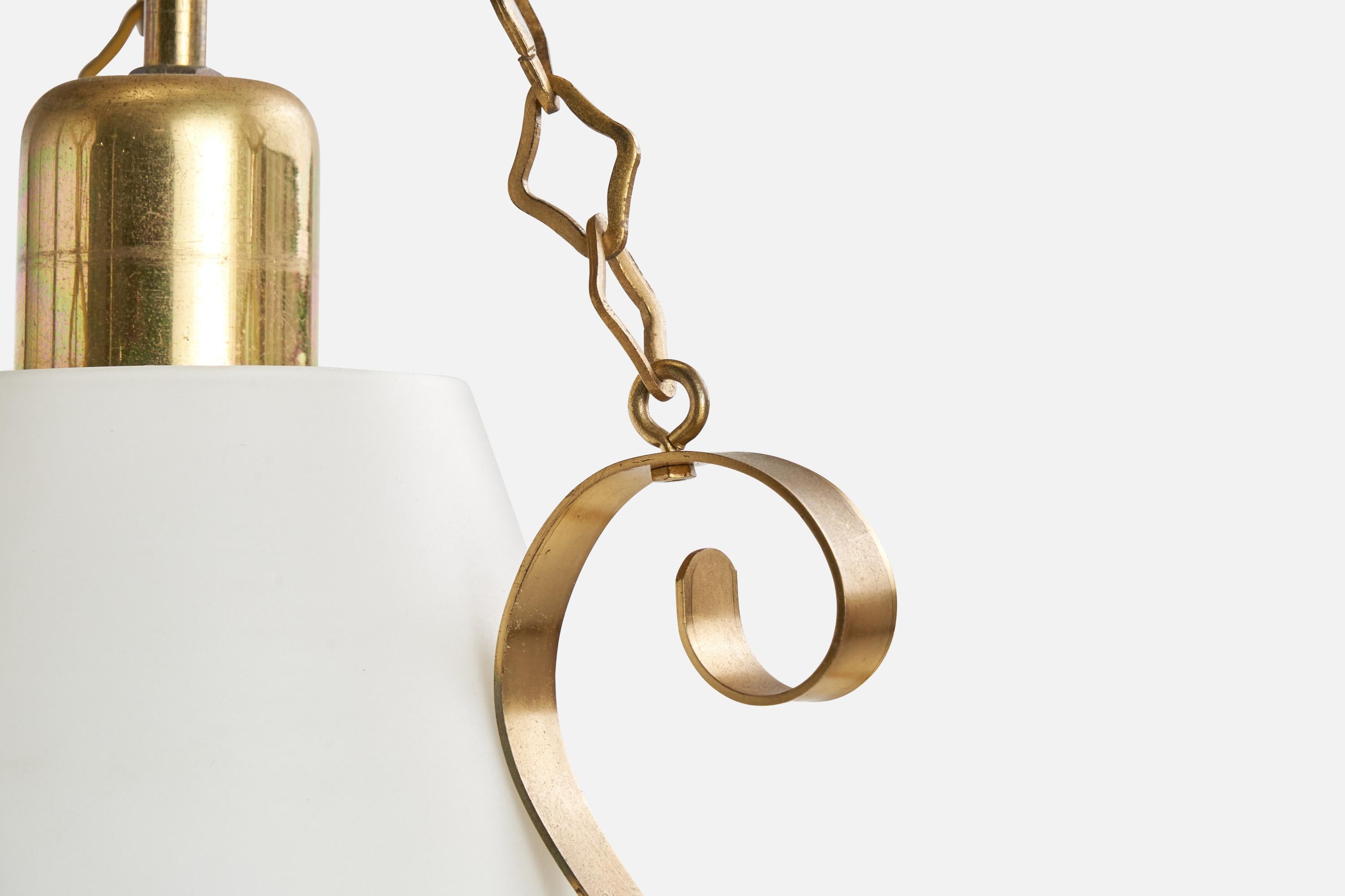 Designer svedese, lampada a sospensione, ottone, vetro, Svezia, anni '1950 in vendita 1