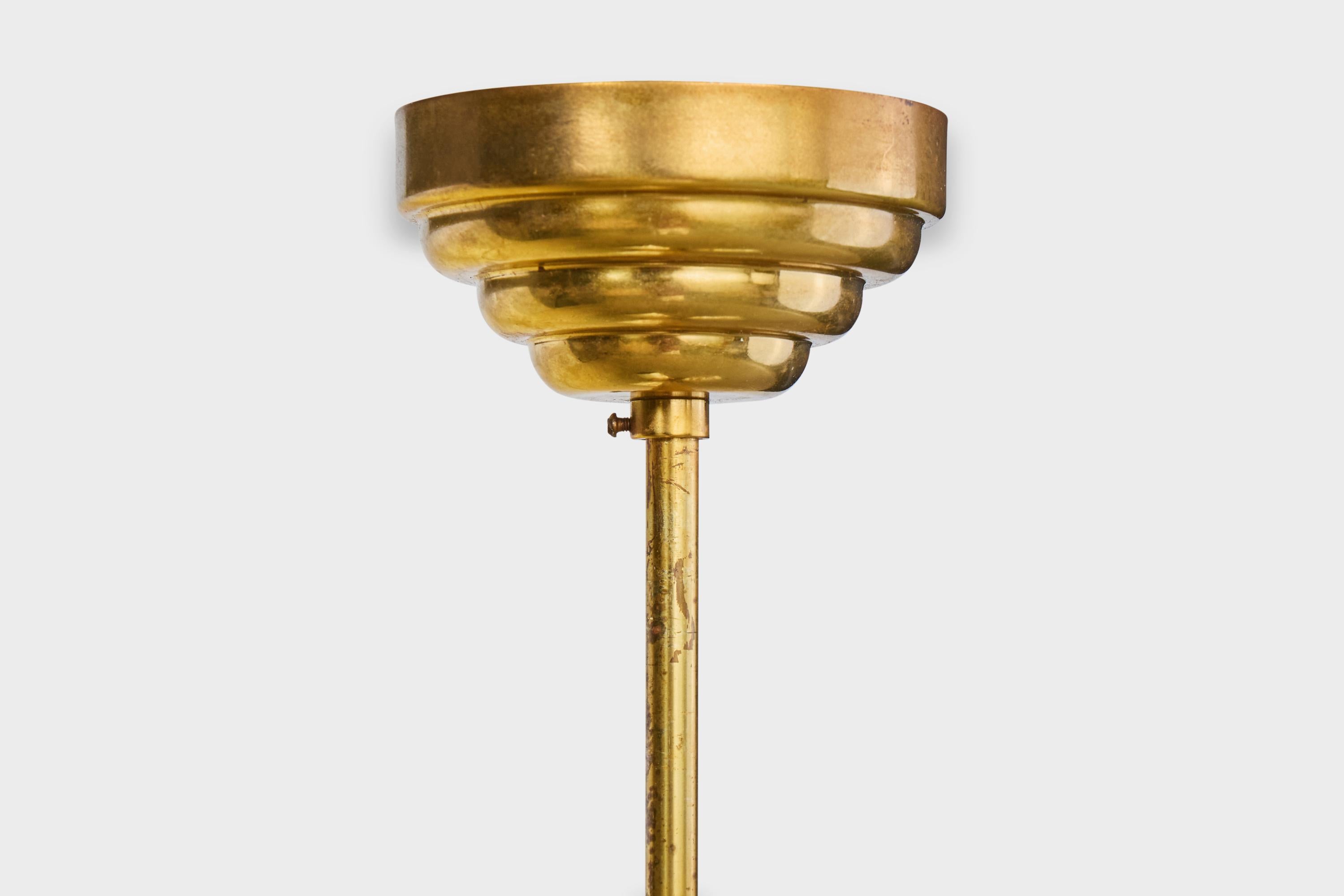 Designer svedese, lampada a sospensione, ottone, vetro, Svezia, anni '1950 in vendita 1