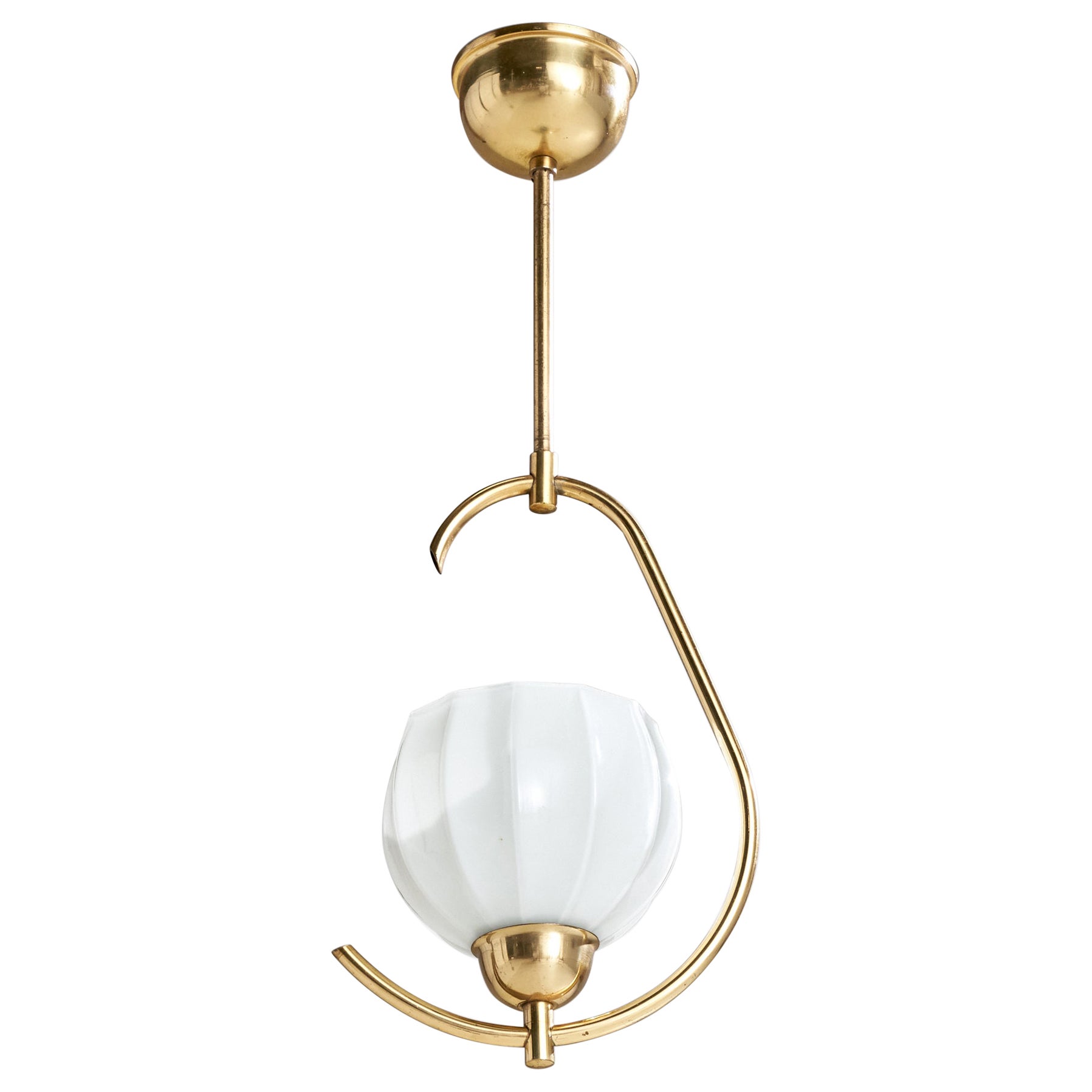 Design suédois, lampe à suspension, laiton, verre, Suède, années 1950