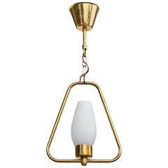 Designer svedese, lampada a sospensione, ottone, vetro, Svezia, anni '1950