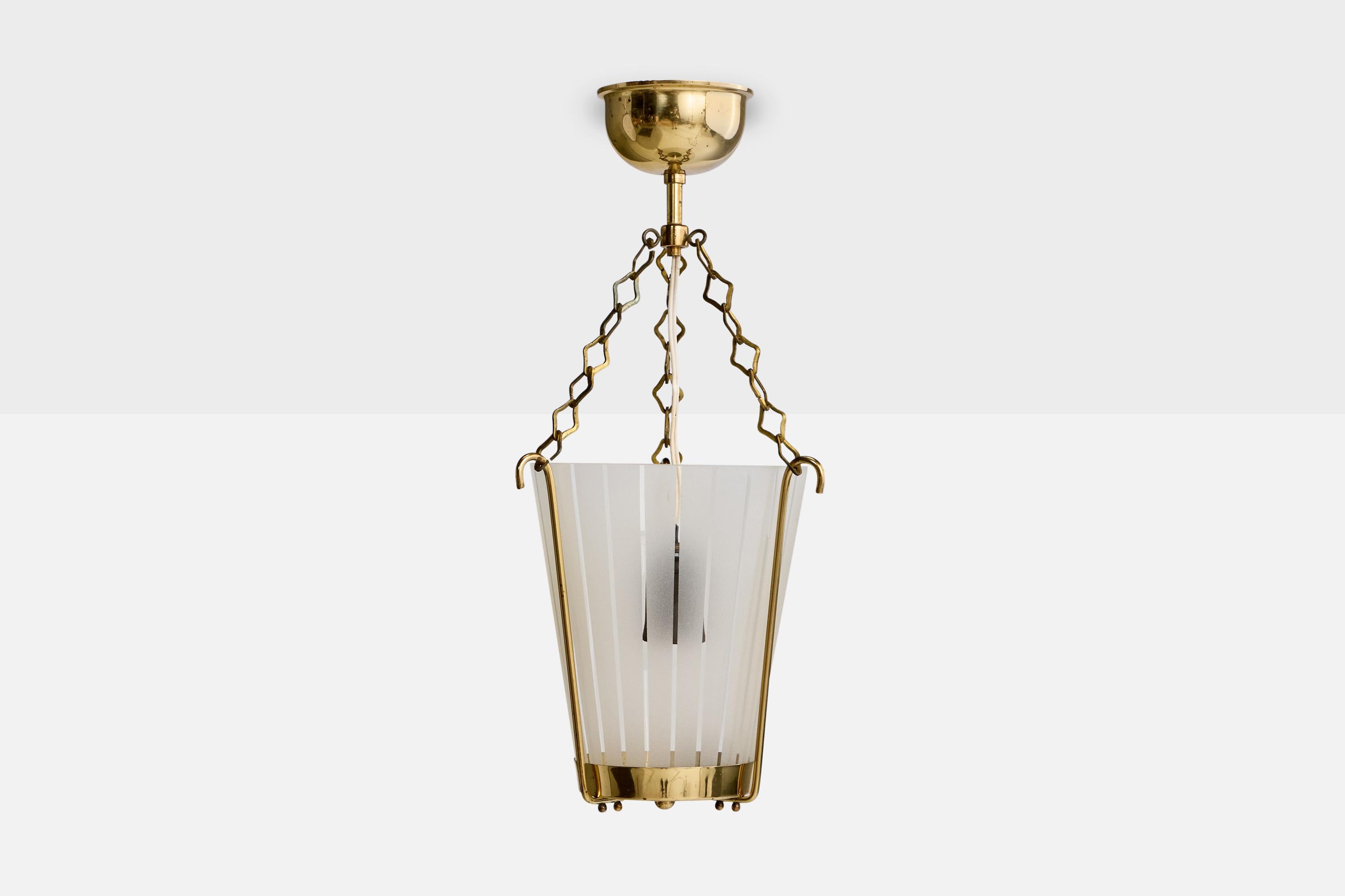 Mid-Century Modern Design suédois, lampe à suspension, laiton, verre, Suède, années 1960 en vente