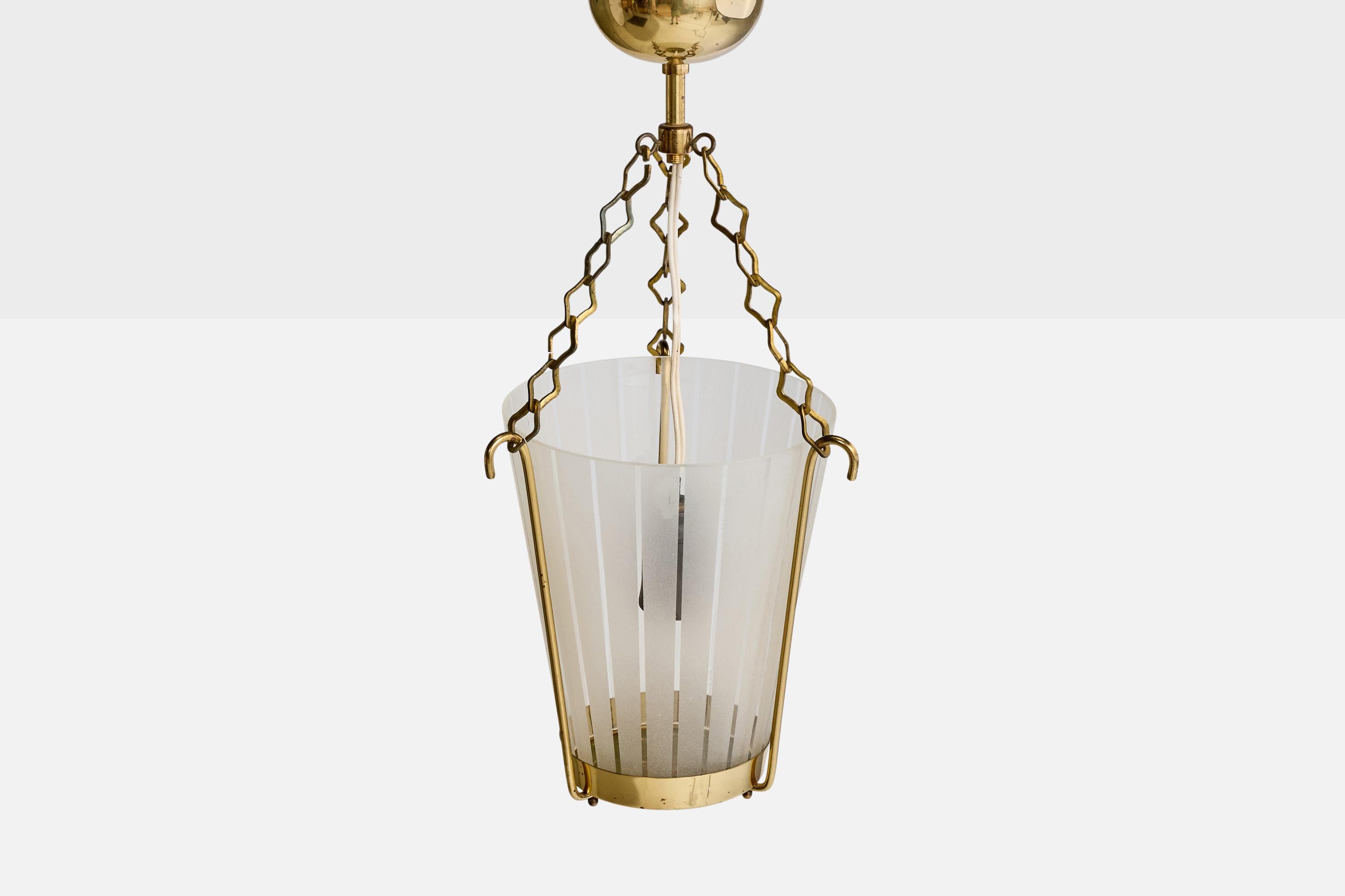 Suédois Design suédois, lampe à suspension, laiton, verre, Suède, années 1960 en vente