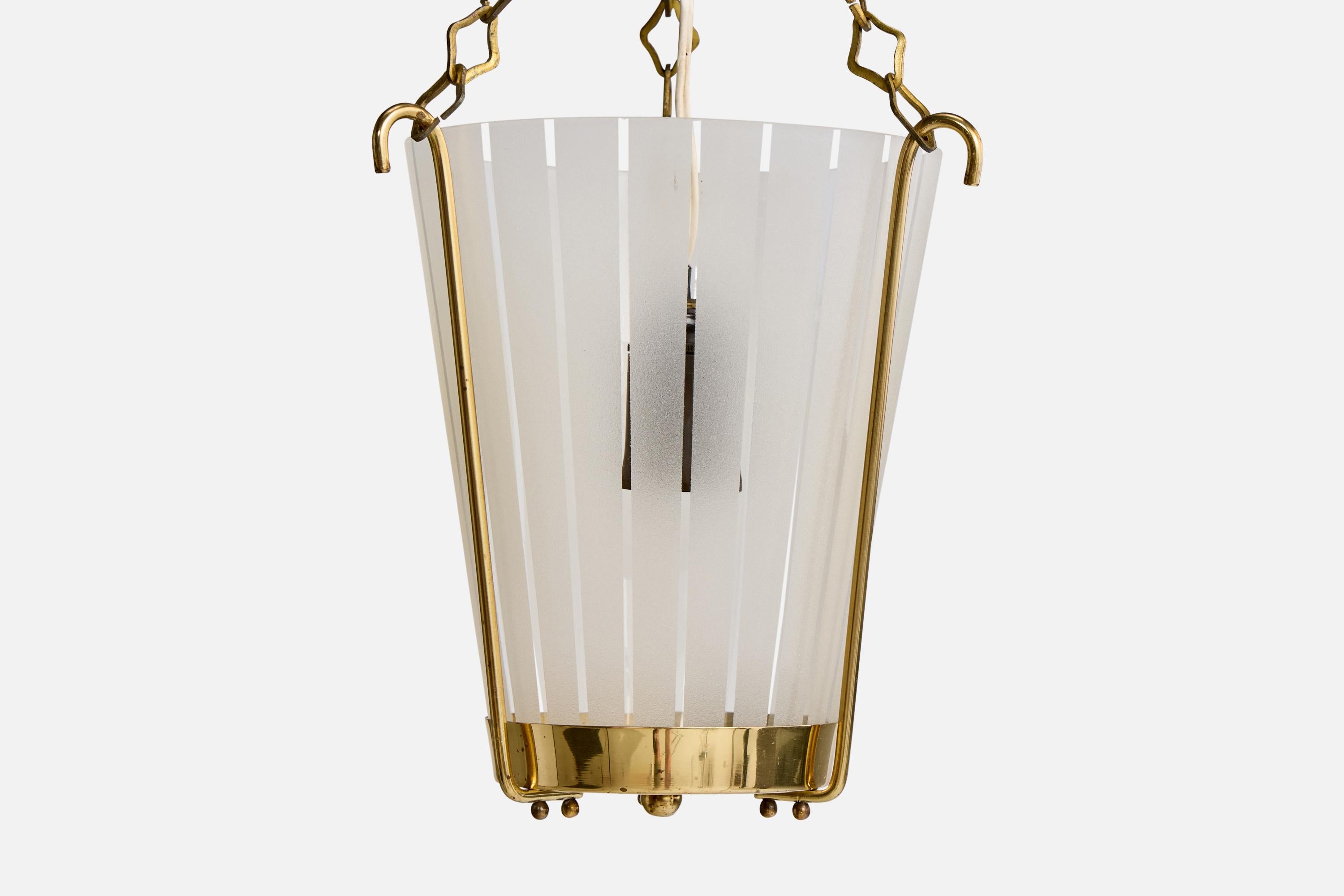 Design suédois, lampe à suspension, laiton, verre, Suède, années 1960 Bon état - En vente à High Point, NC