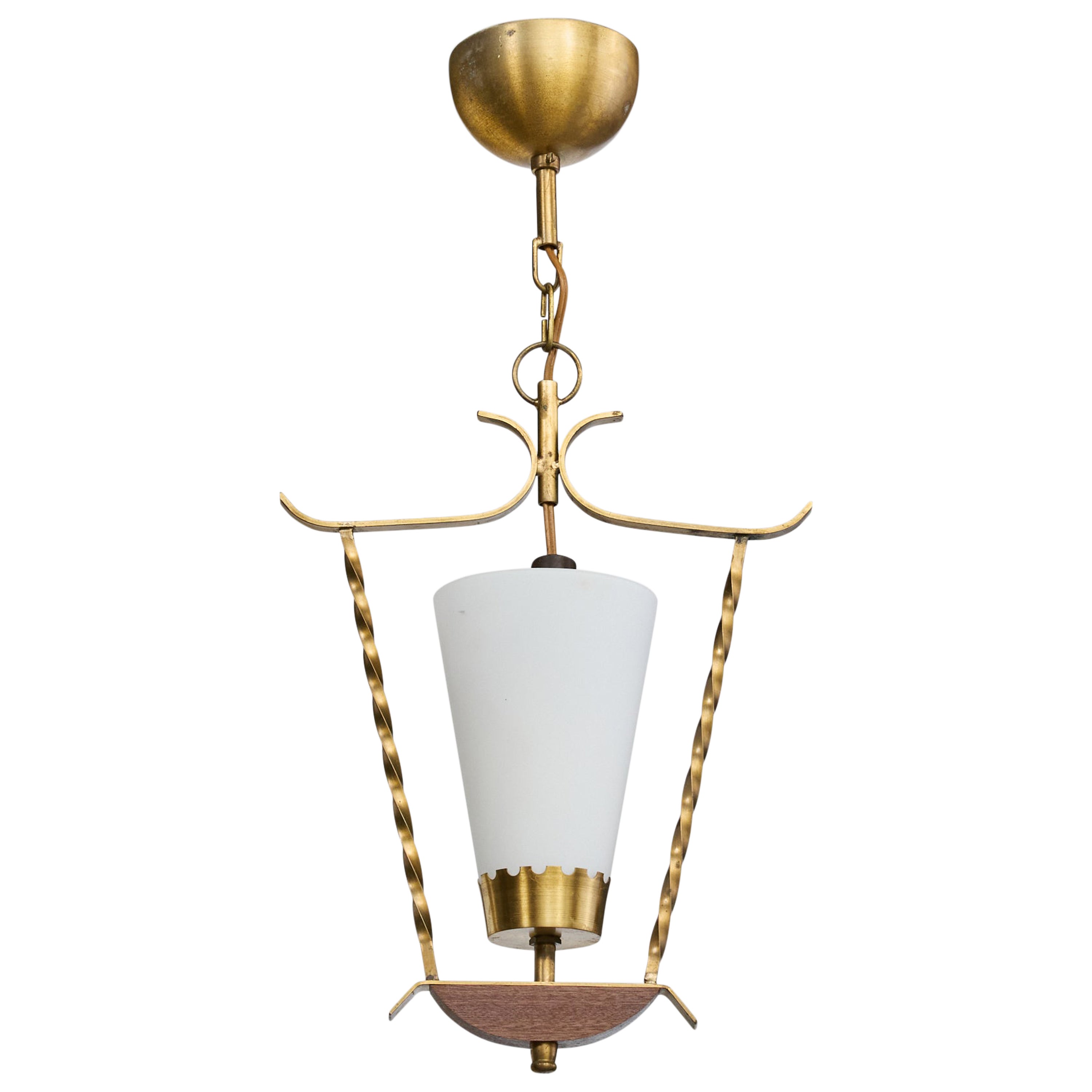 Lampada a sospensione di design svedese, ottone, vetro, teak, Svezia, anni '50 in vendita
