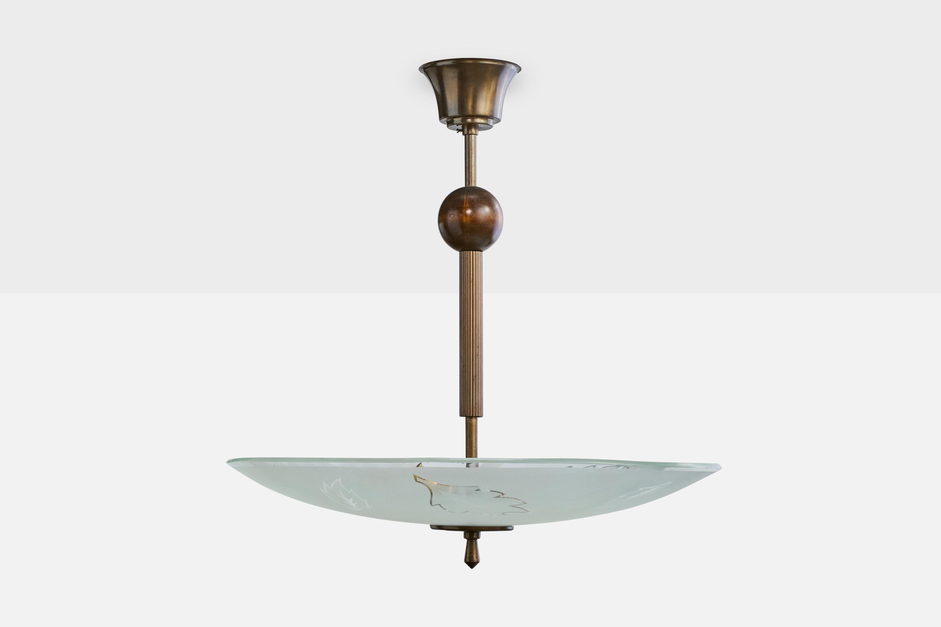 Mid-Century Modern Designer suédois, suspension, laiton, verre, bois, Suède, années 1930 en vente