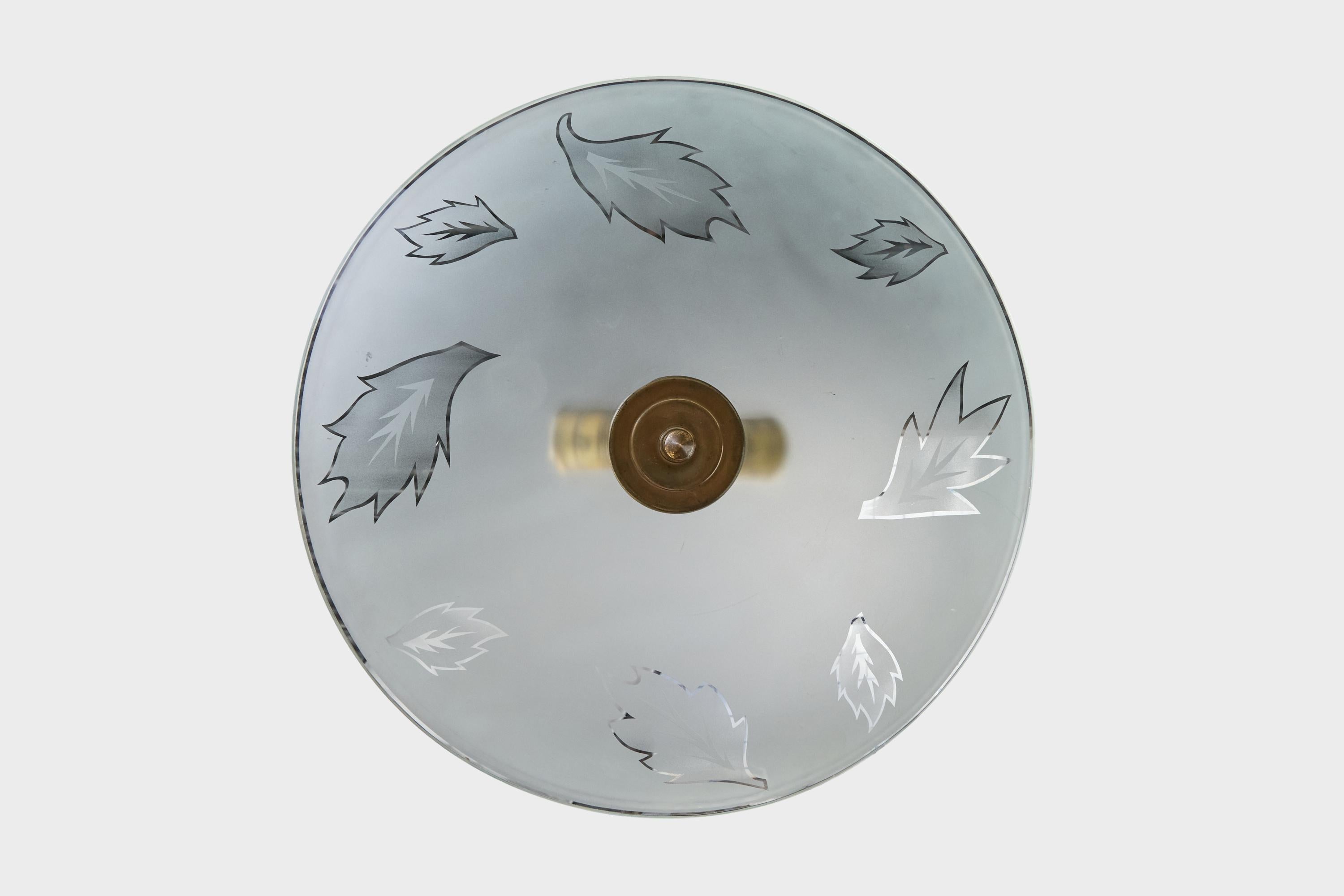 Suédois Designer suédois, suspension, laiton, verre, bois, Suède, années 1930 en vente