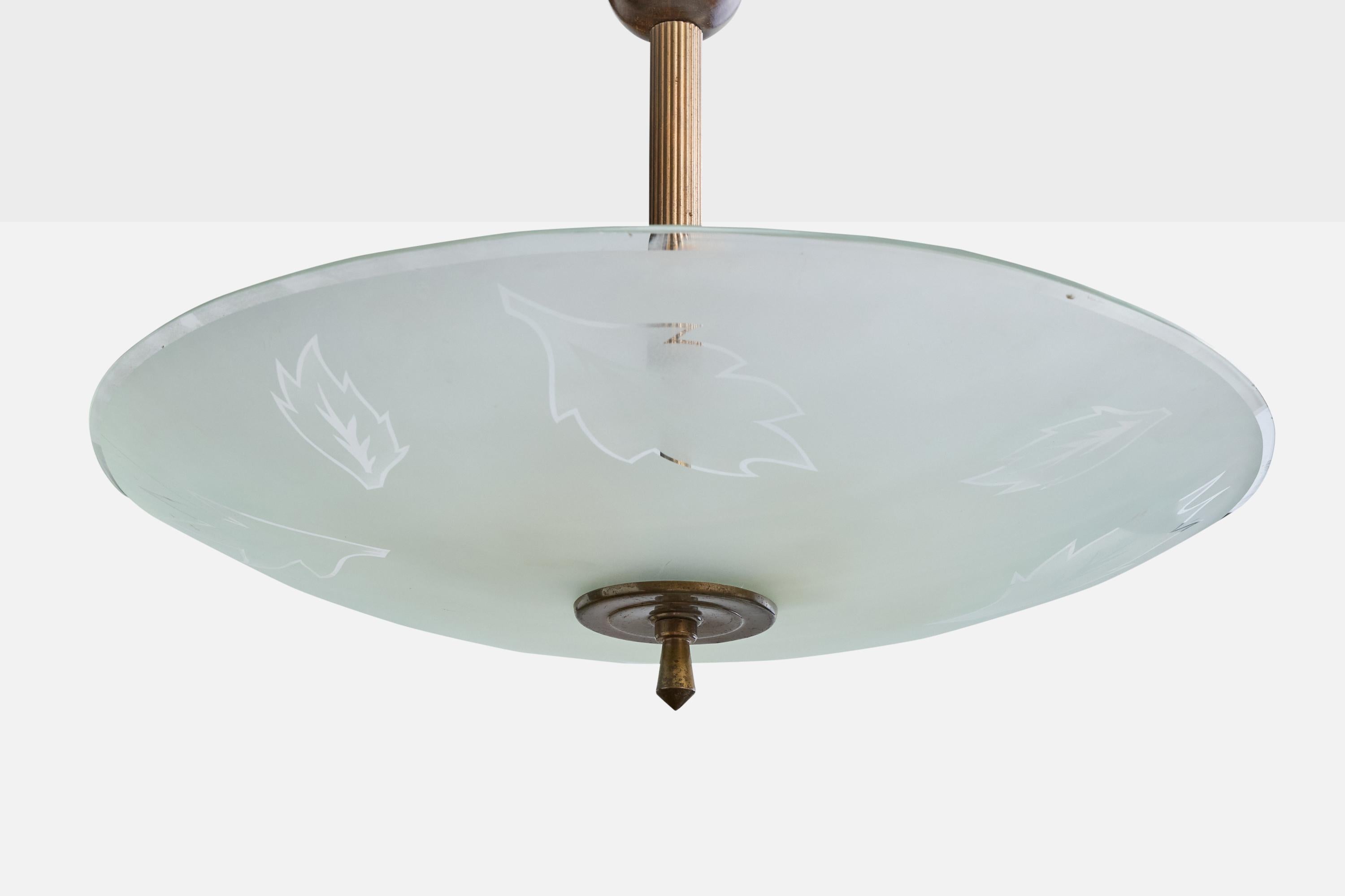 Designer suédois, suspension, laiton, verre, bois, Suède, années 1930 Bon état - En vente à High Point, NC