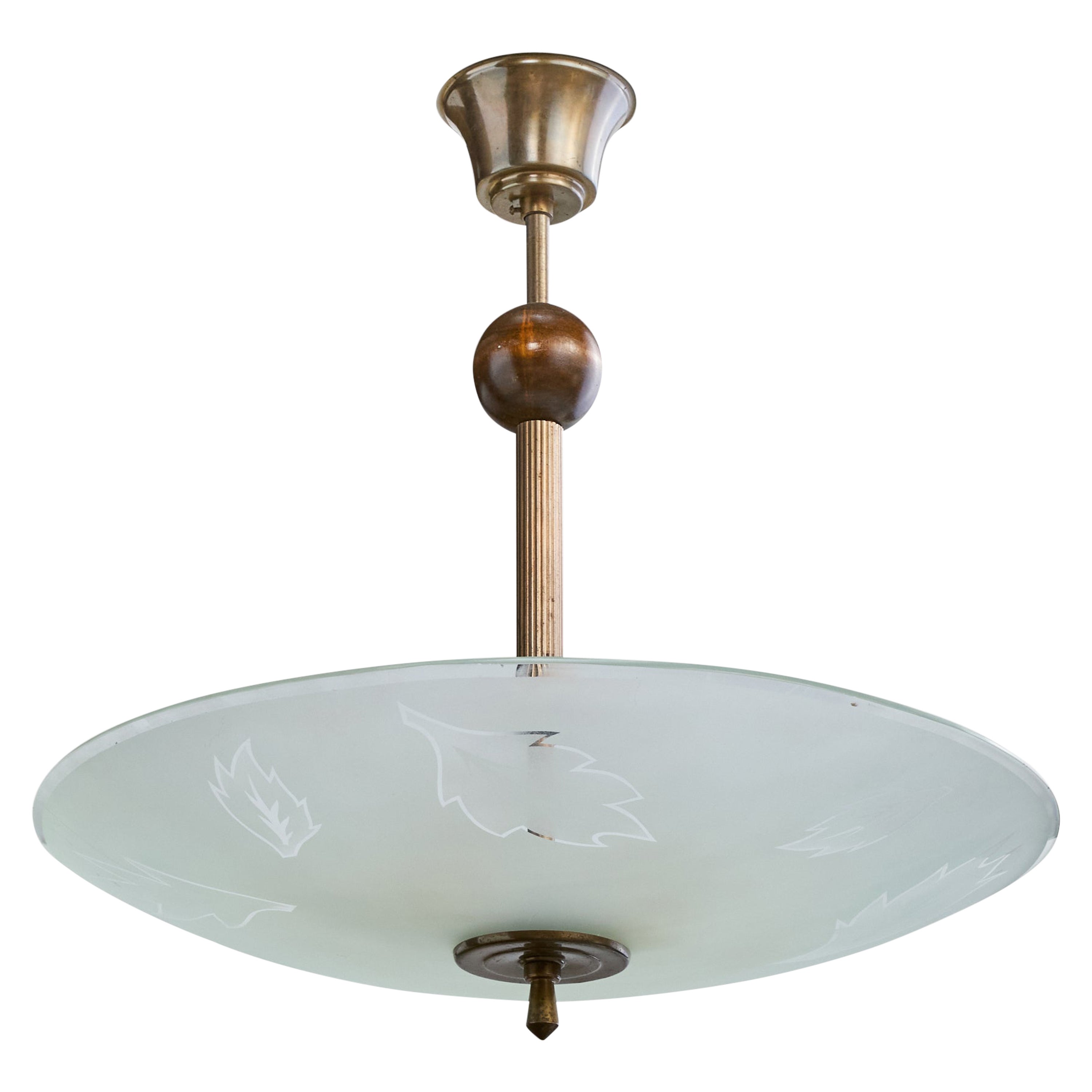 Designer svedese, lampada a sospensione, ottone, vetro, legno, Svezia, anni 
1930