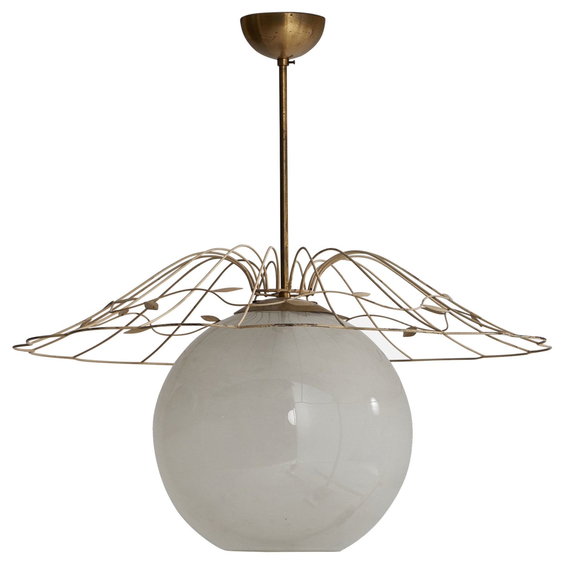 Designer suédois, suspension, laiton, métal, verre, Suède, années 1940 en vente
