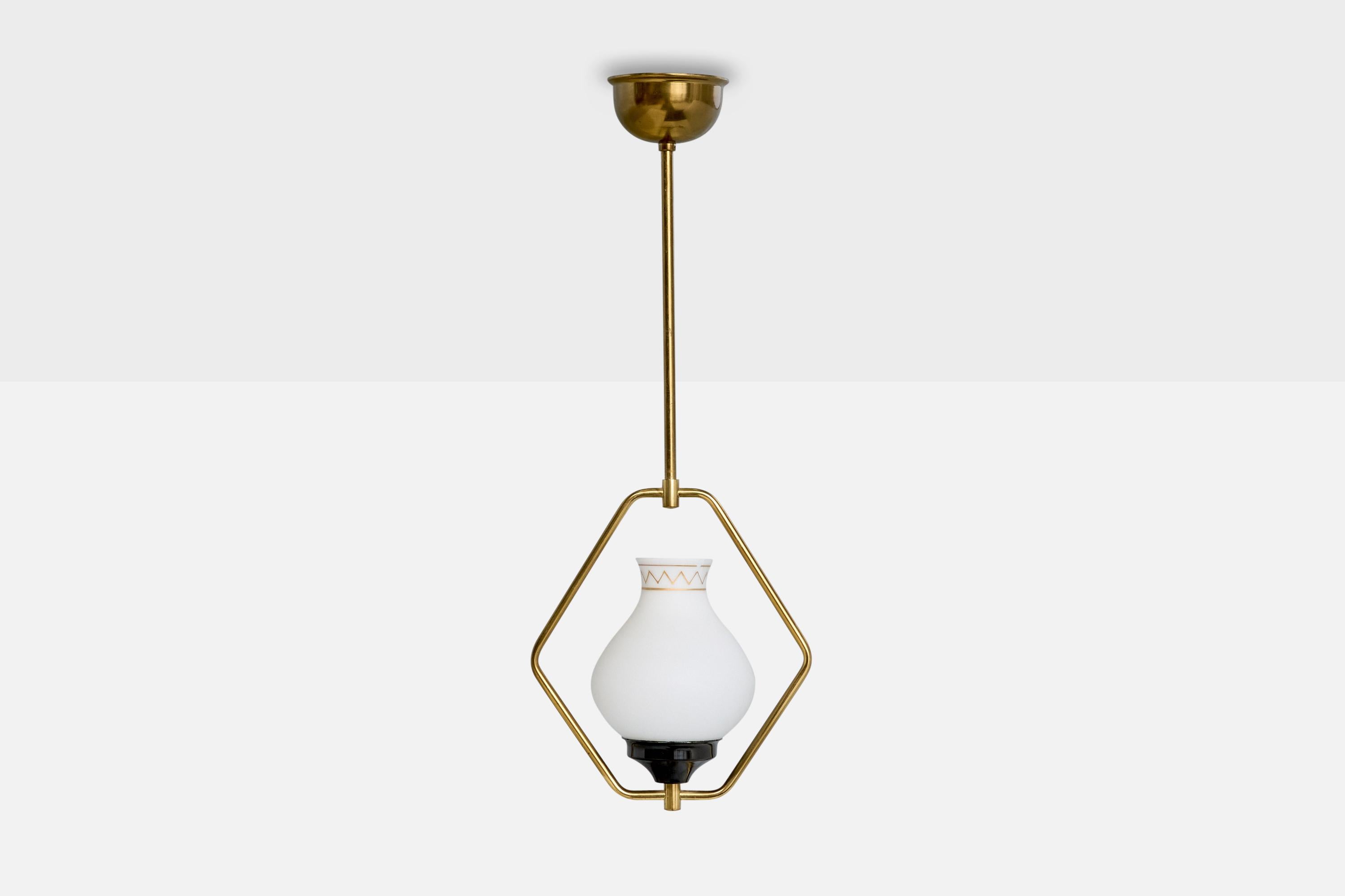 Svedese Designer svedese, lampada a sospensione, ottone, metallo, vetro, Svezia, anni '1950 in vendita