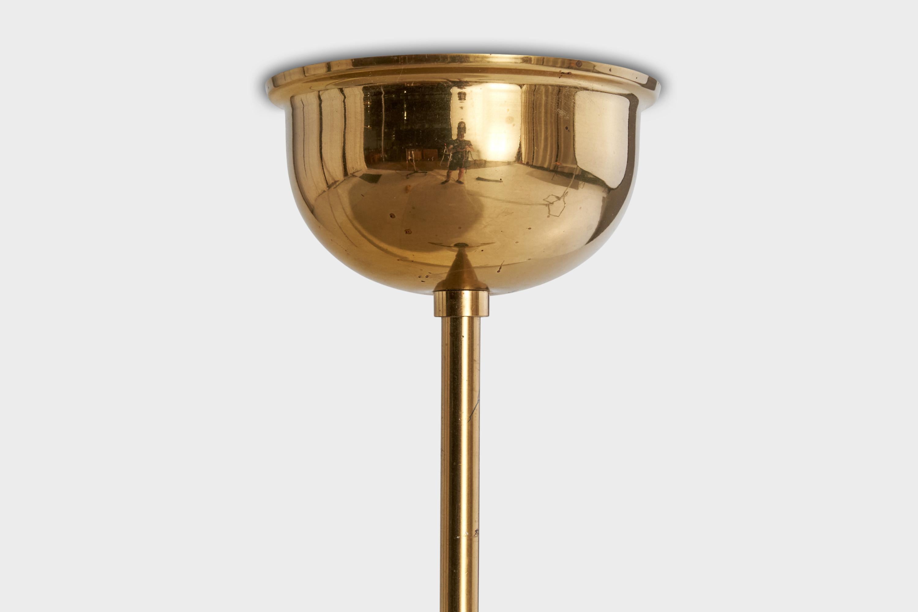 Schwedische Designerin, Pendelleuchte, Messing, Metall, Glas, Schweden, 1950er Jahre im Angebot 4