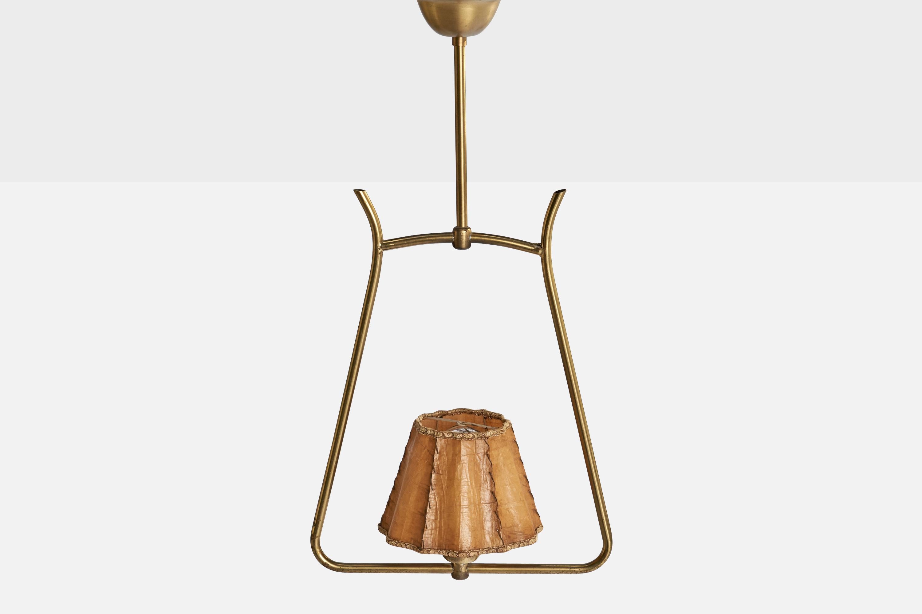 Svedese Designer svedese, lampada a sospensione, ottone, carta pergamena, Svezia, anni '40 in vendita