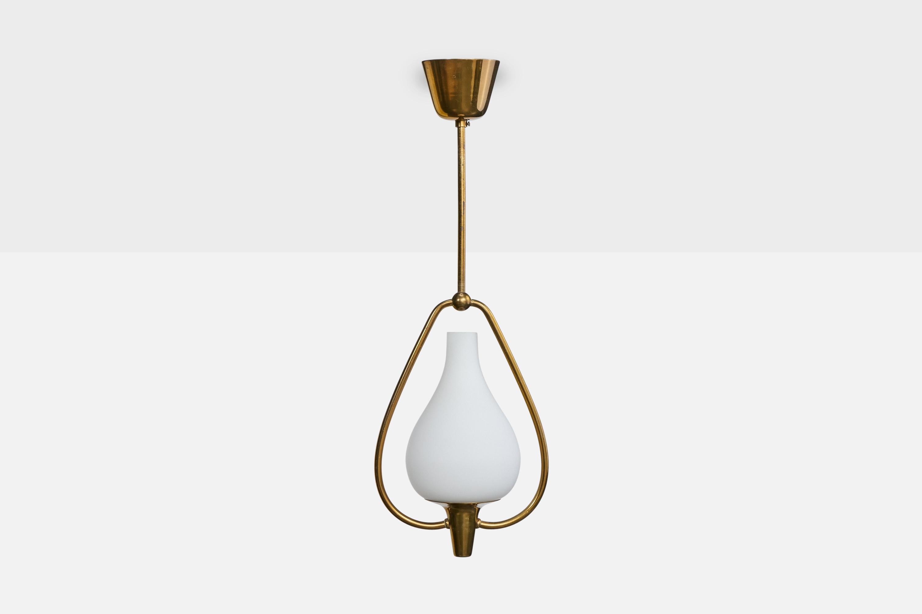 Mid-Century Modern Designer suédois, lampe à suspension, laiton, Suède, années 1940 en vente