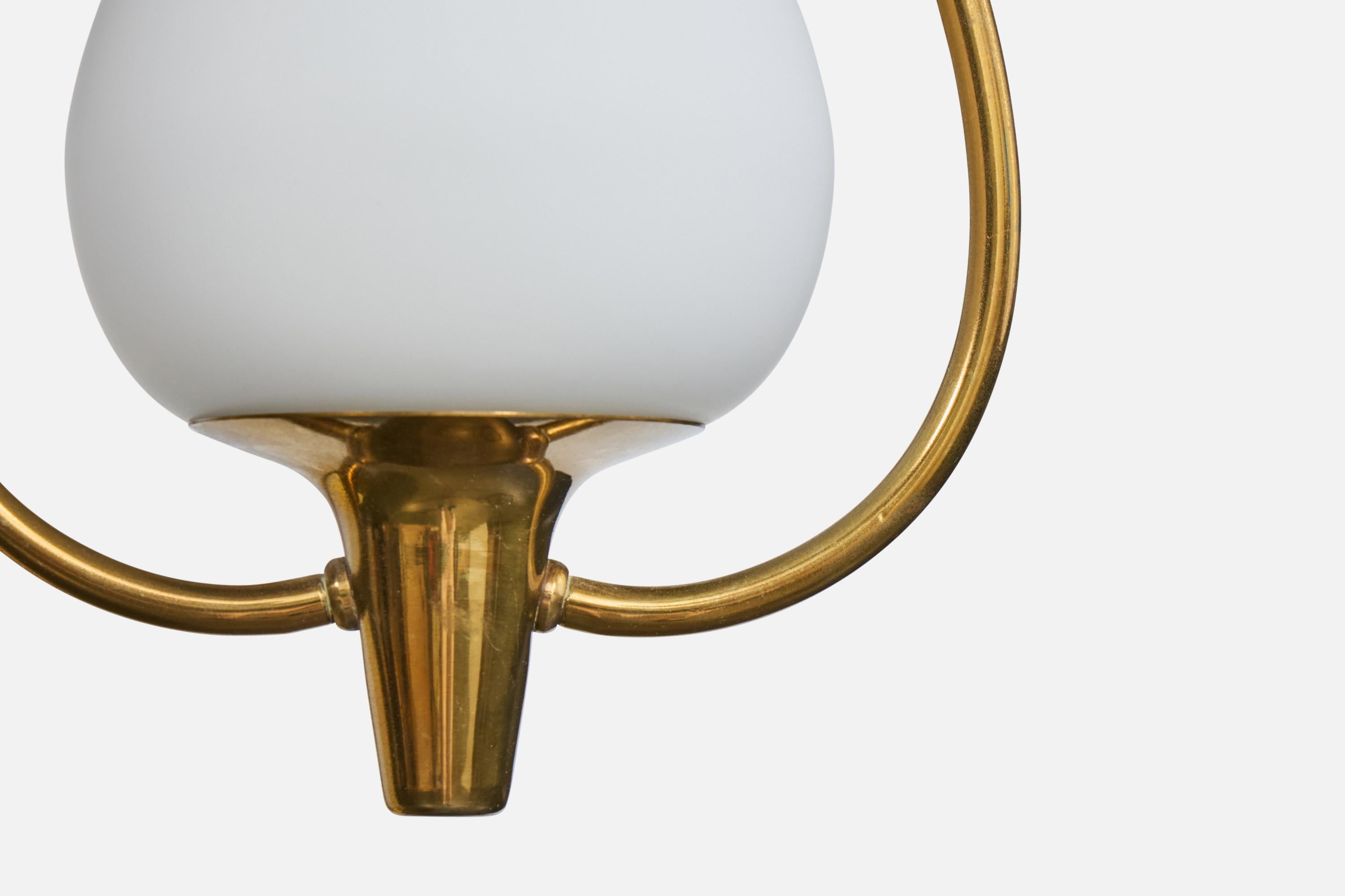 Milieu du XXe siècle Designer suédois, lampe à suspension, laiton, Suède, années 1940 en vente