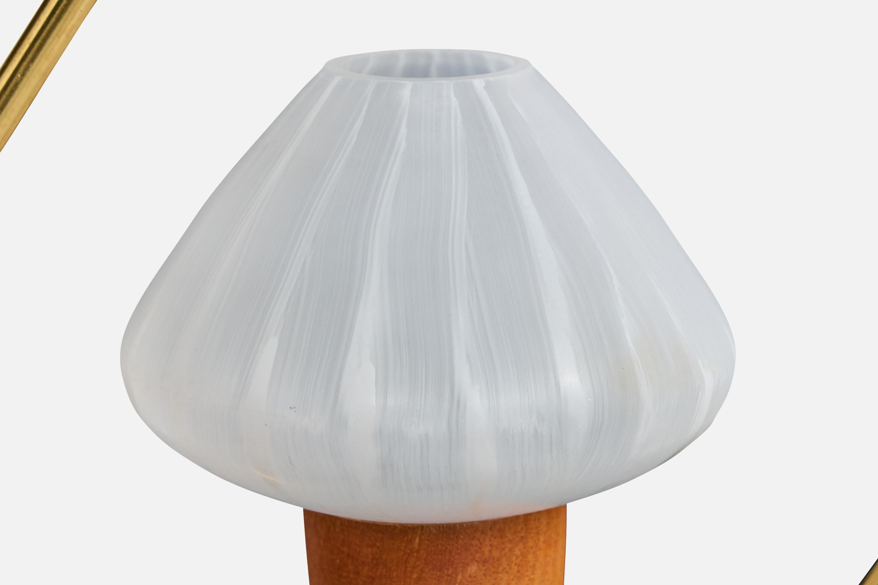 Laiton Design/One, Design-Light, laiton, teck, verre, Suède, années 1950 en vente