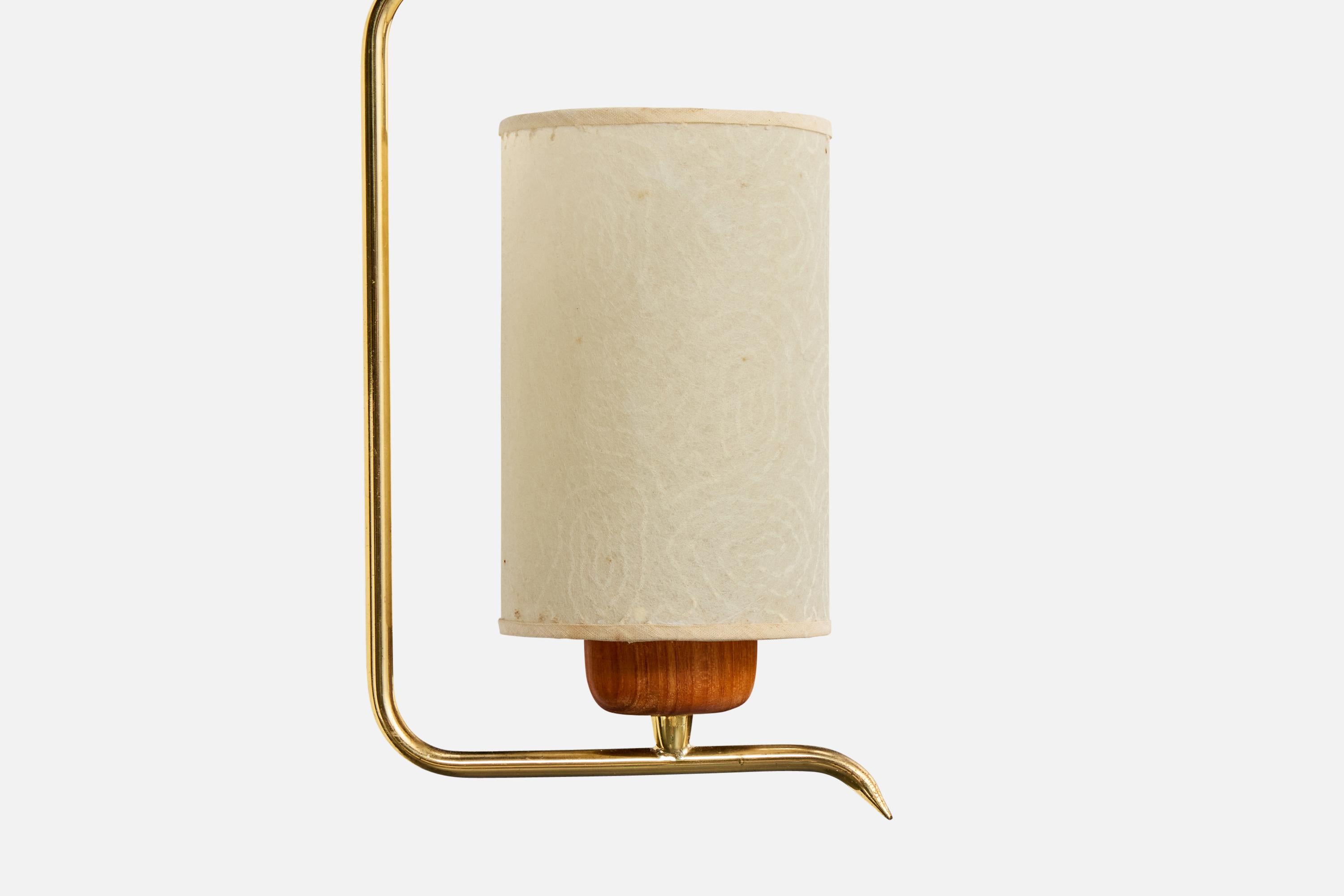 Lampada a sospensione di design svedese, ottone, teak, pergamena, Svezia, anni '50 In condizioni buone in vendita a High Point, NC