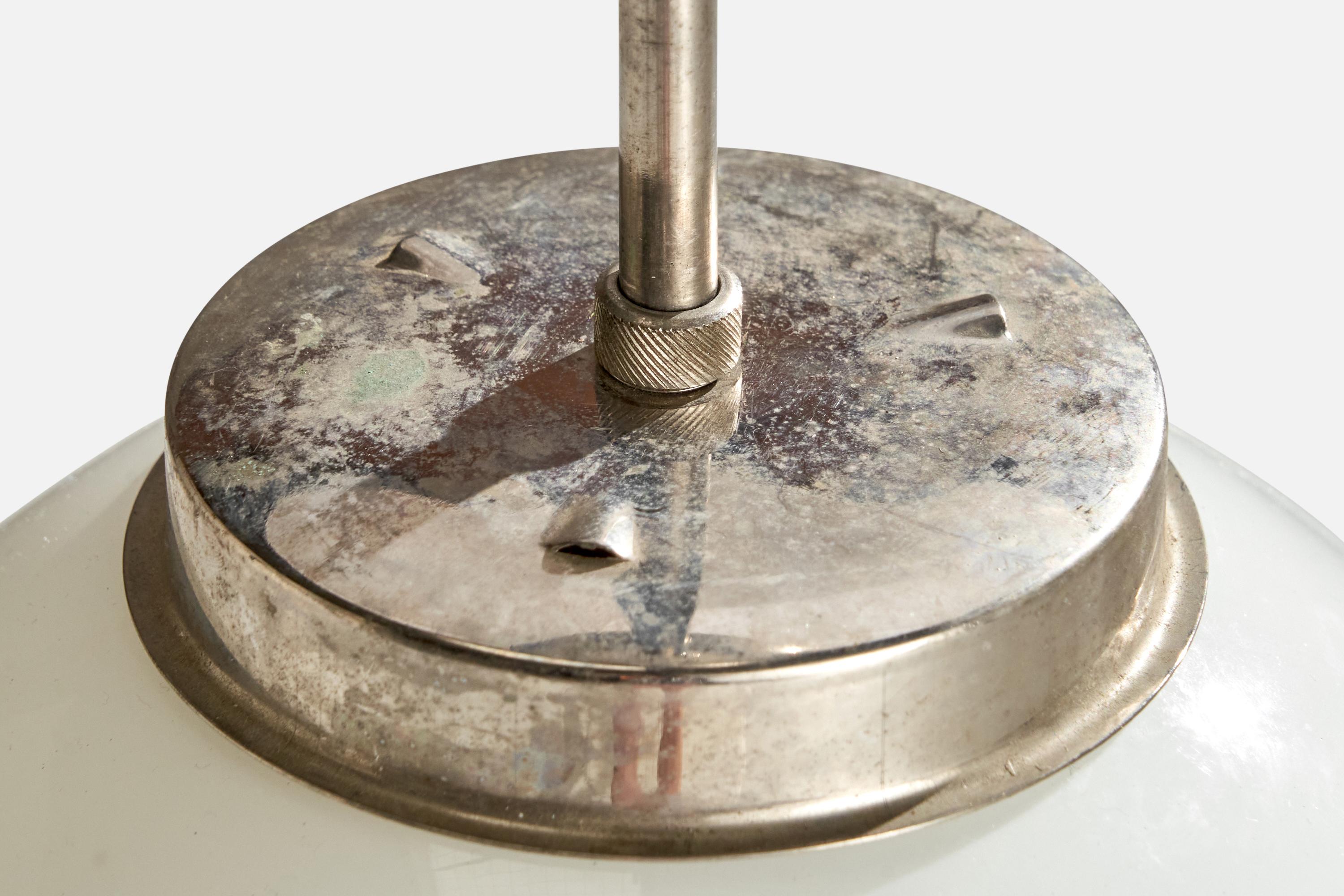 Milieu du XXe siècle Designer suédois, suspension, chrome, verre, Suède, années 1930 en vente