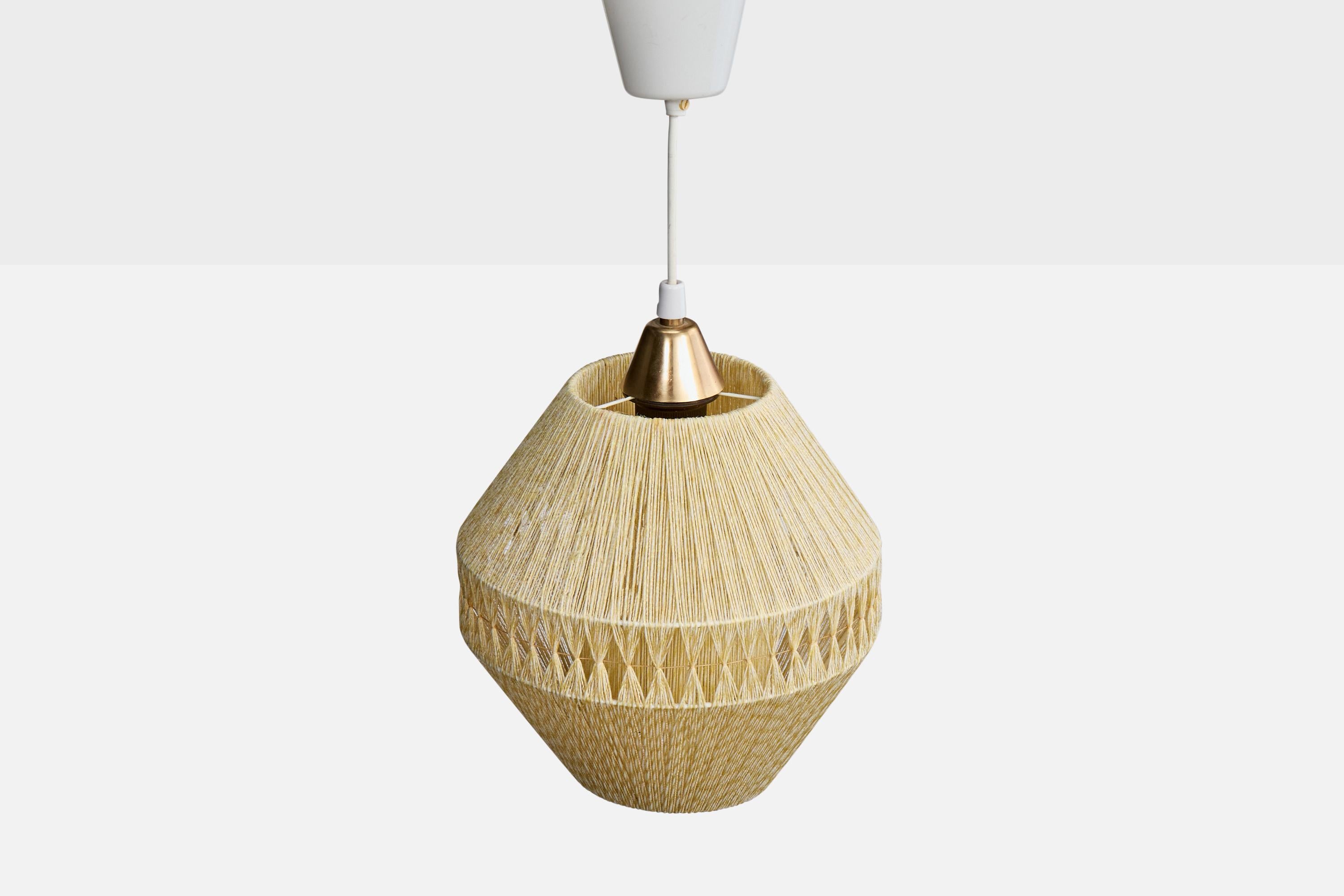 Svedese Designer svedese, lampada a sospensione, tessuto, ottone, Svezia, anni '60 in vendita