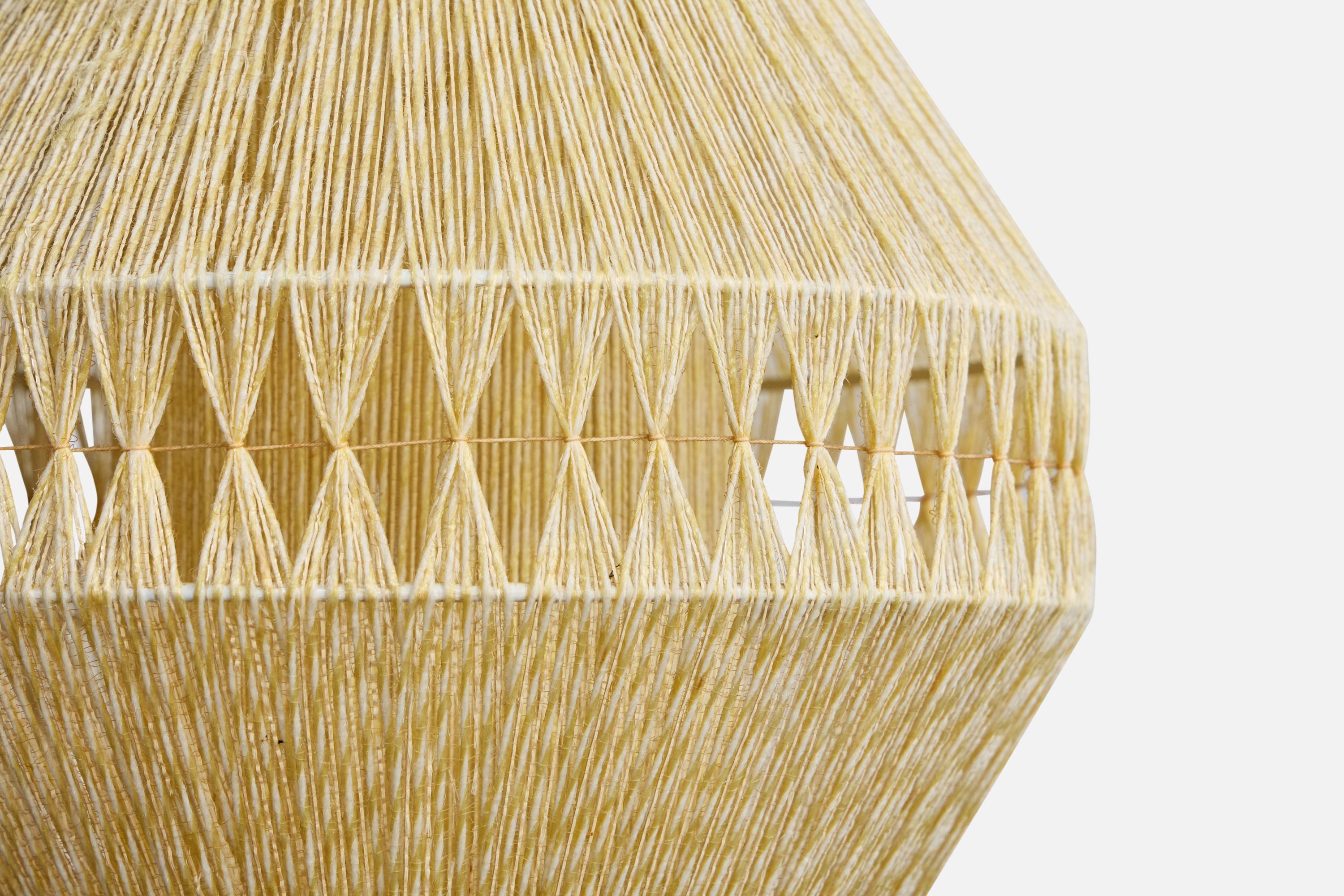 Ottone Designer svedese, lampada a sospensione, tessuto, ottone, Svezia, anni '60 in vendita