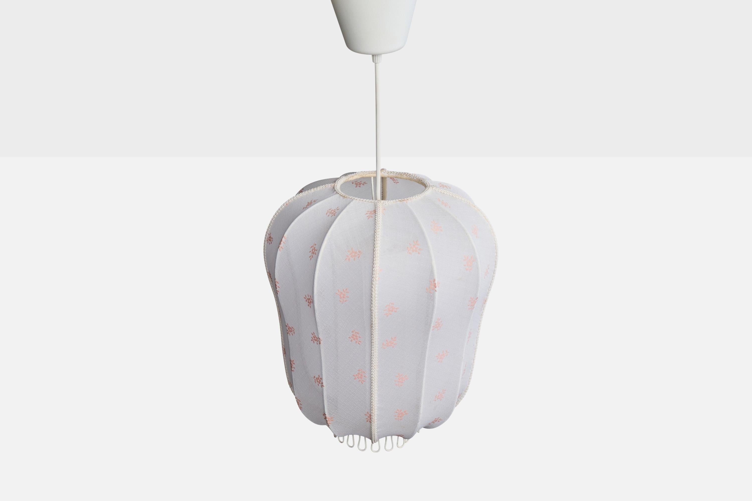 Svedese Designer svedese, lampada a sospensione, tessuto, metallo, Svezia, anni '1950 in vendita