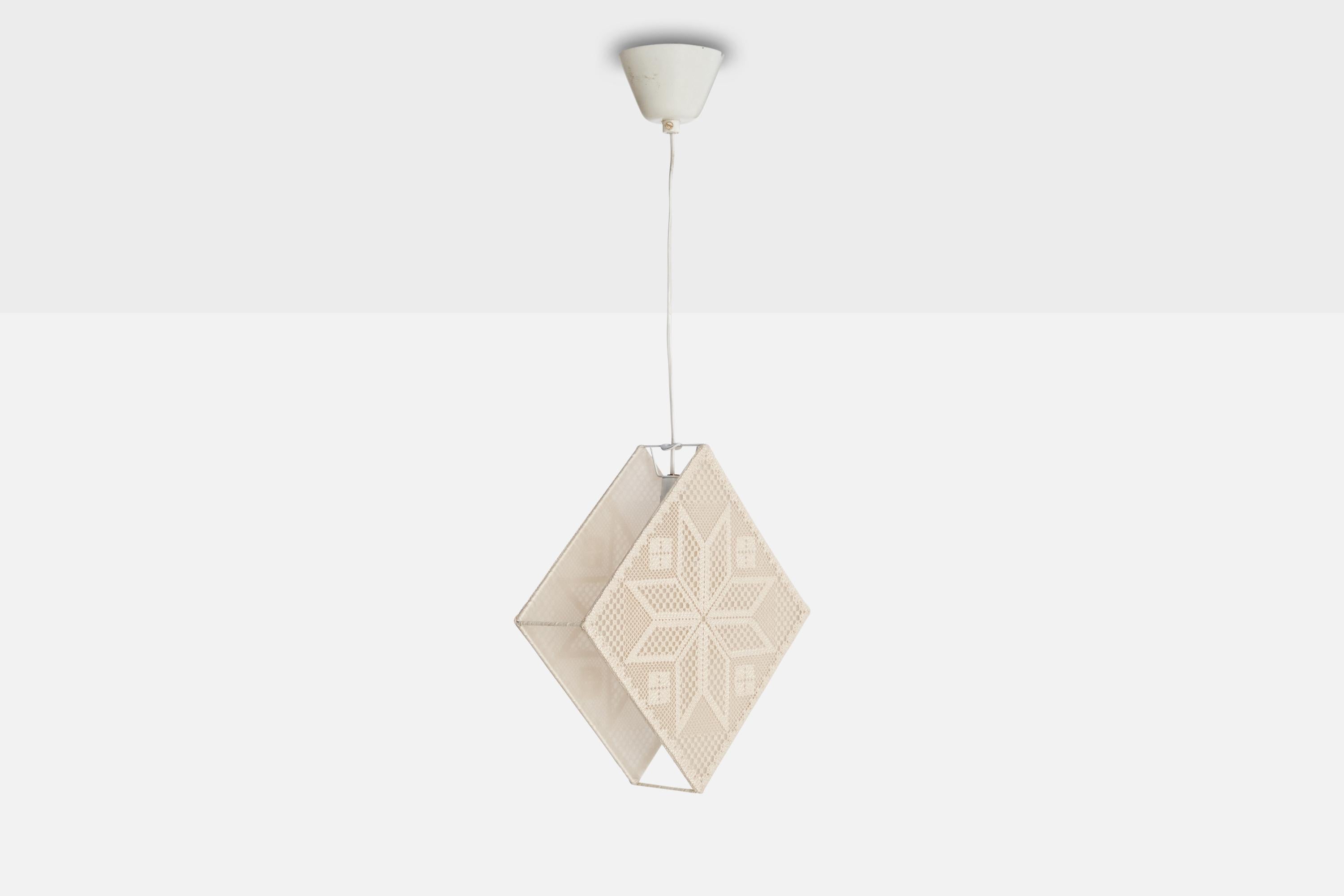 Svedese Designer svedese, lampada a sospensione, tessuto, Svezia, anni '1970 in vendita