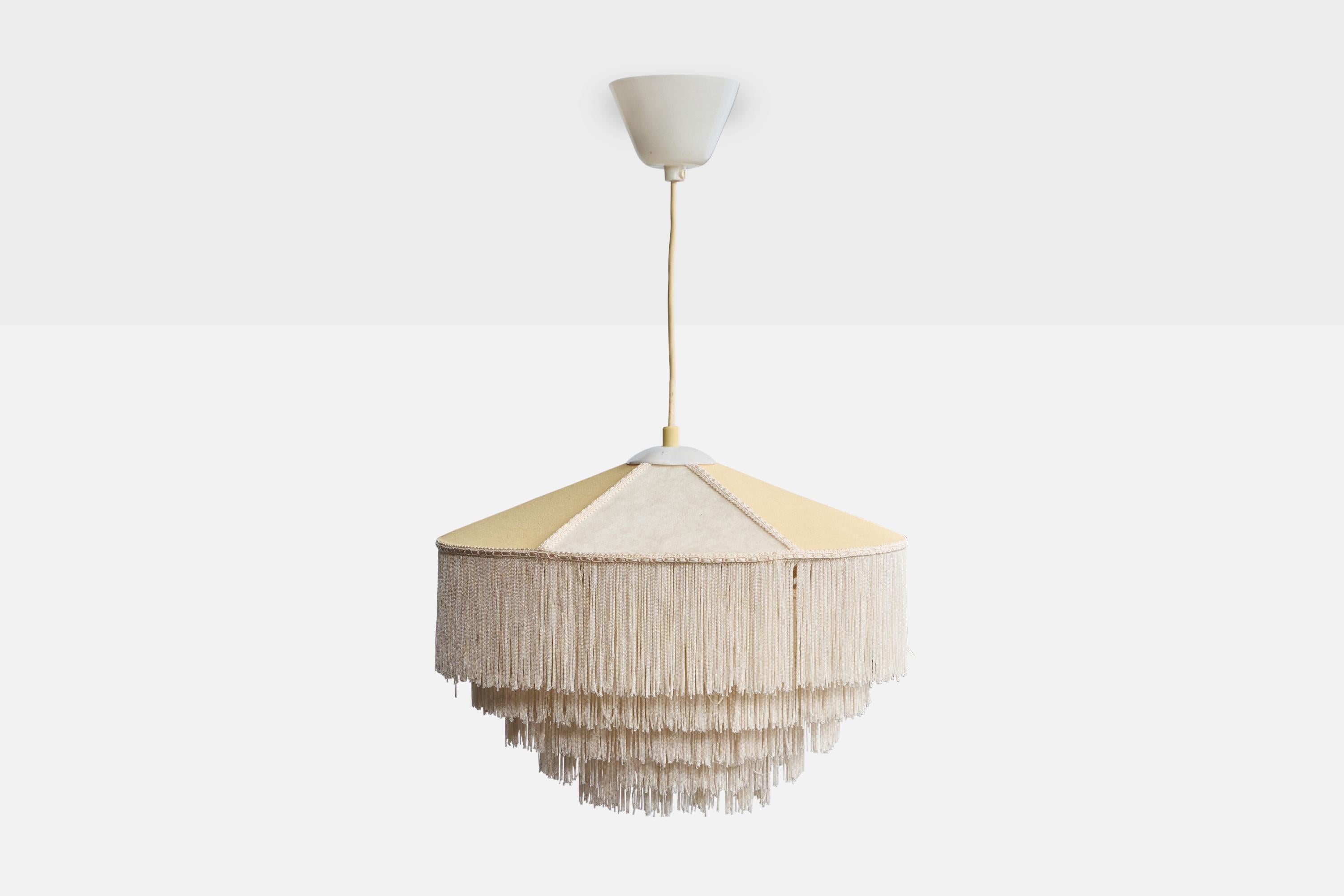 Mid-Century moderno Designer svedese, lampada a sospensione, tessuto, Svezia, anni '1970 in vendita