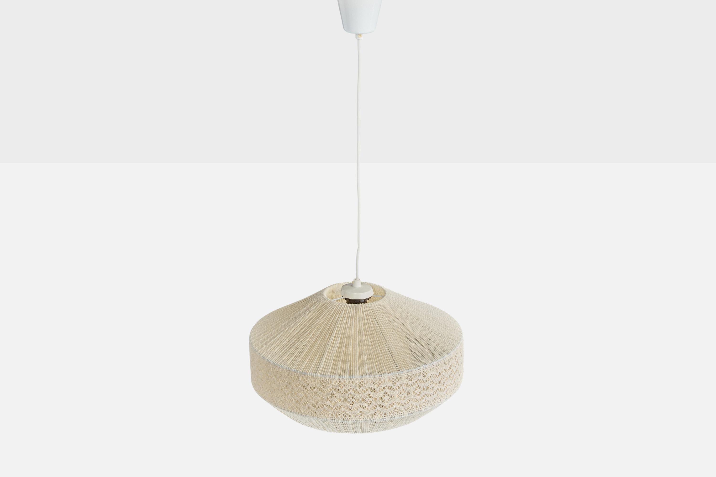 Svedese Designer svedese, lampada a sospensione, tessuto, Svezia, anni '1970 in vendita