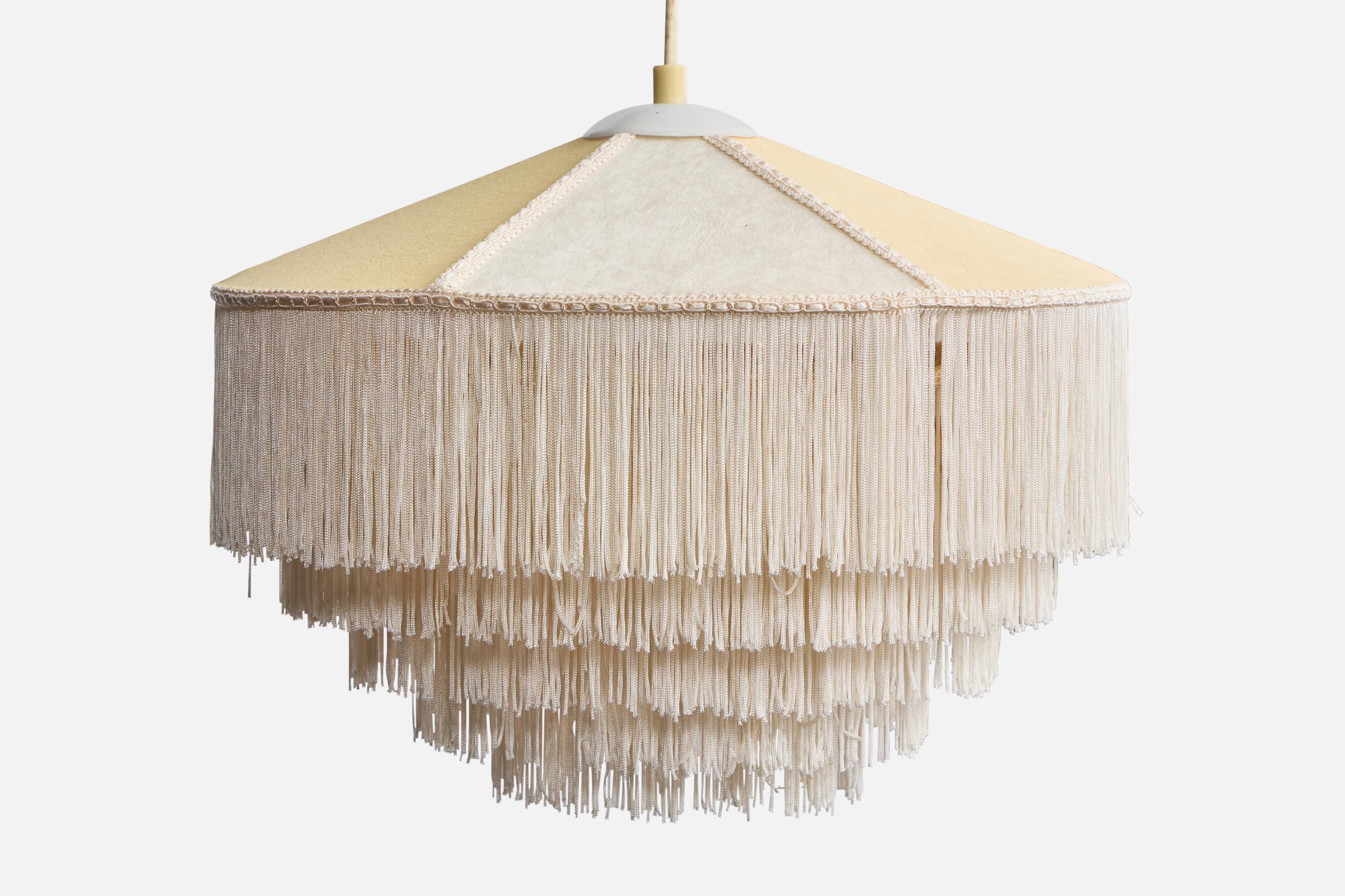 Designer svedese, lampada a sospensione, tessuto, Svezia, anni '1970 In condizioni buone in vendita a High Point, NC
