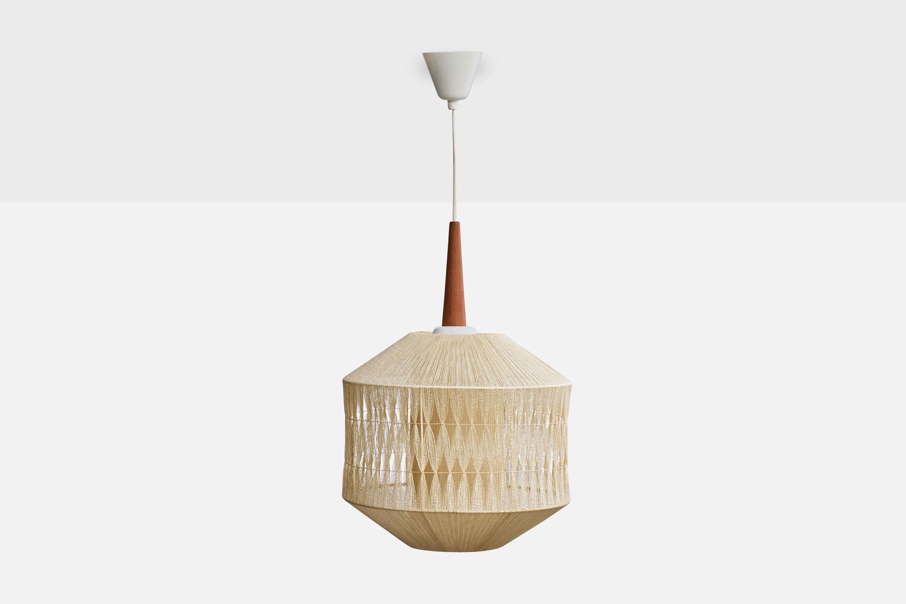 Mid-Century moderno Designer svedese, lampada a sospensione, tessuto, teak, Svezia, anni '1950 in vendita