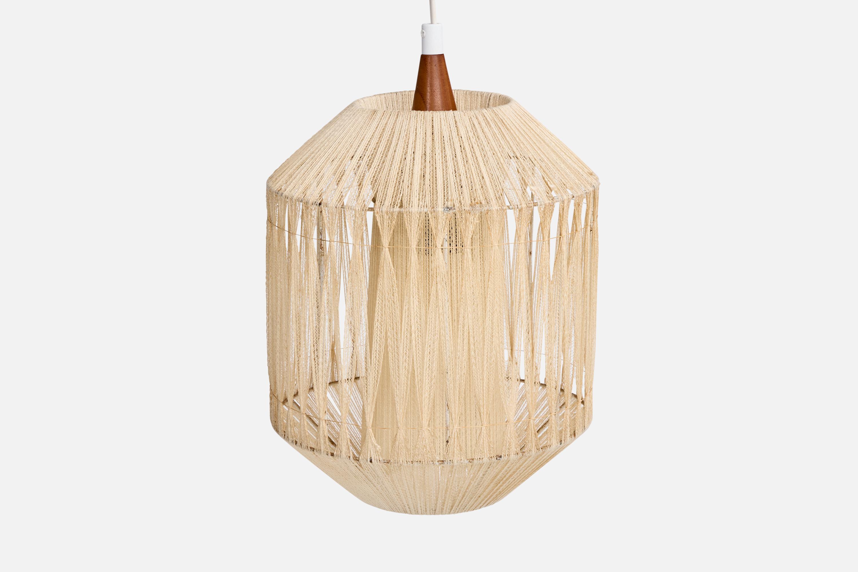 Designer svedese, lampada a sospensione, tessuto, teak, Svezia, anni '50 In condizioni buone in vendita a High Point, NC