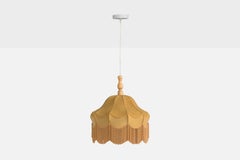 Designer svedese, lampada a sospensione, tessuto, legno, Svezia, anni '1970