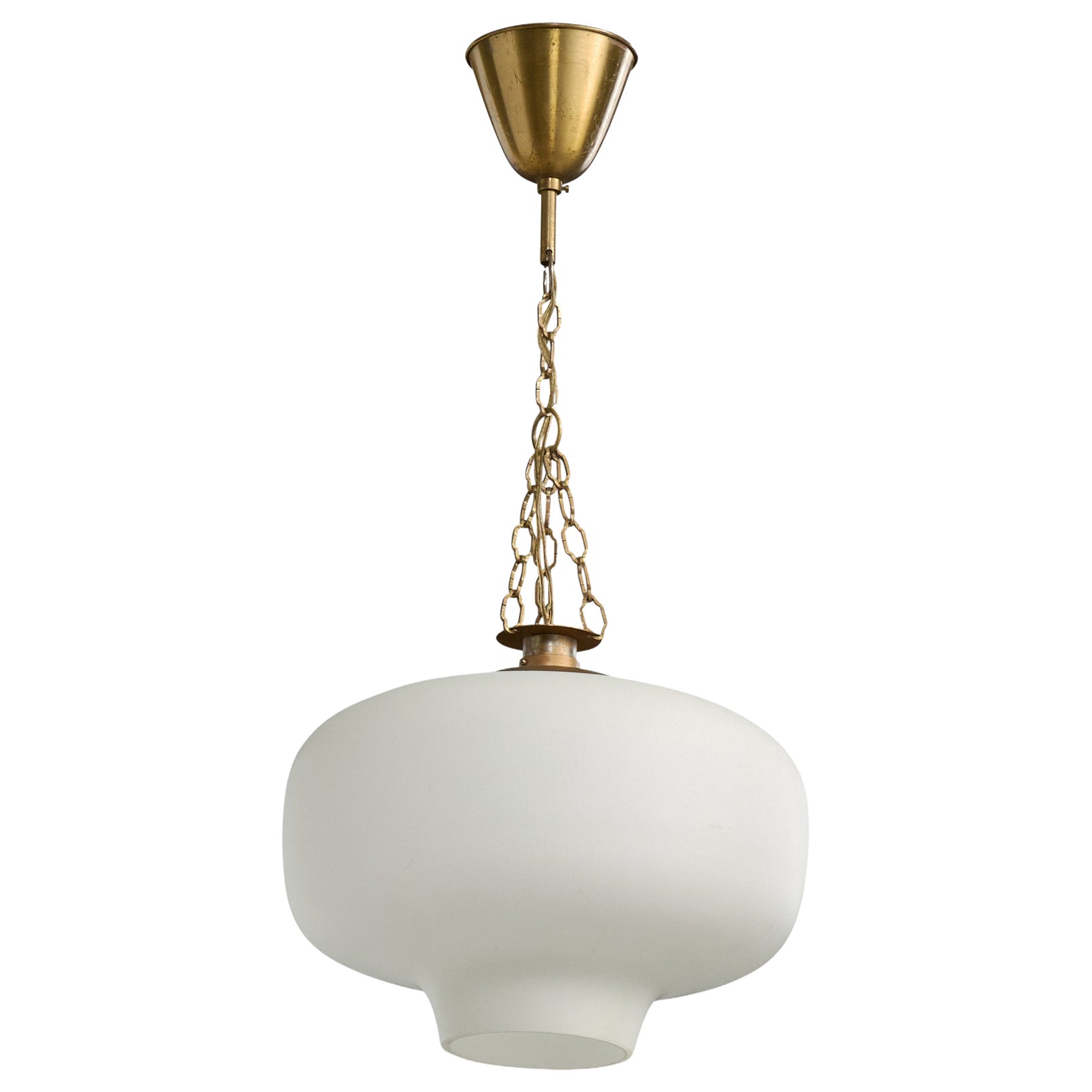 Designer svedese, lampada a sospensione, vetro, ottone, Svezia, anni 
50 in vendita