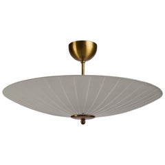 Designer svedese, lampada a sospensione, vetro, ottone, Svezia, anni '50