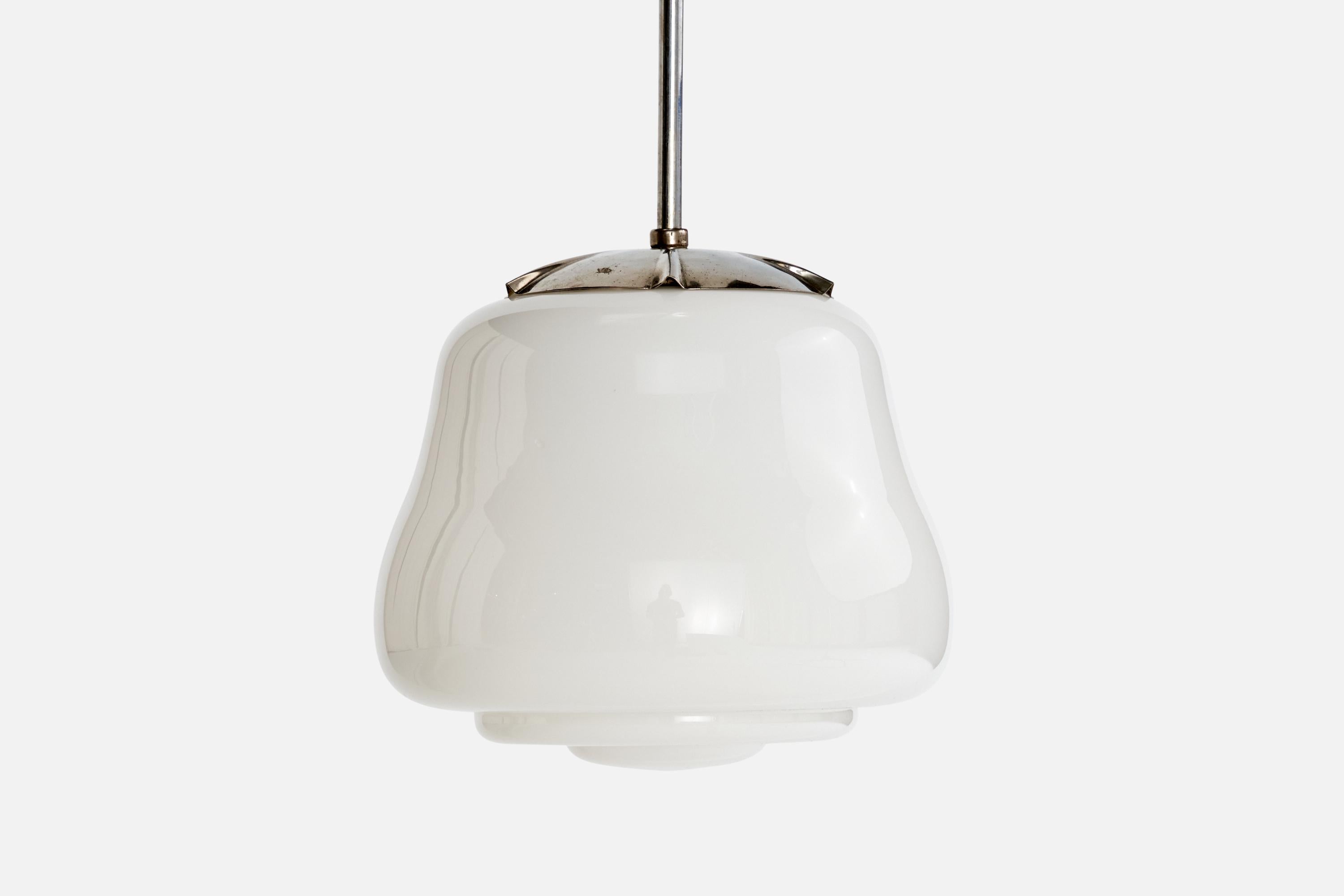 Designer svedese, lampada a sospensione, vetro, cromo, Svezia, anni '30 In condizioni buone in vendita a High Point, NC