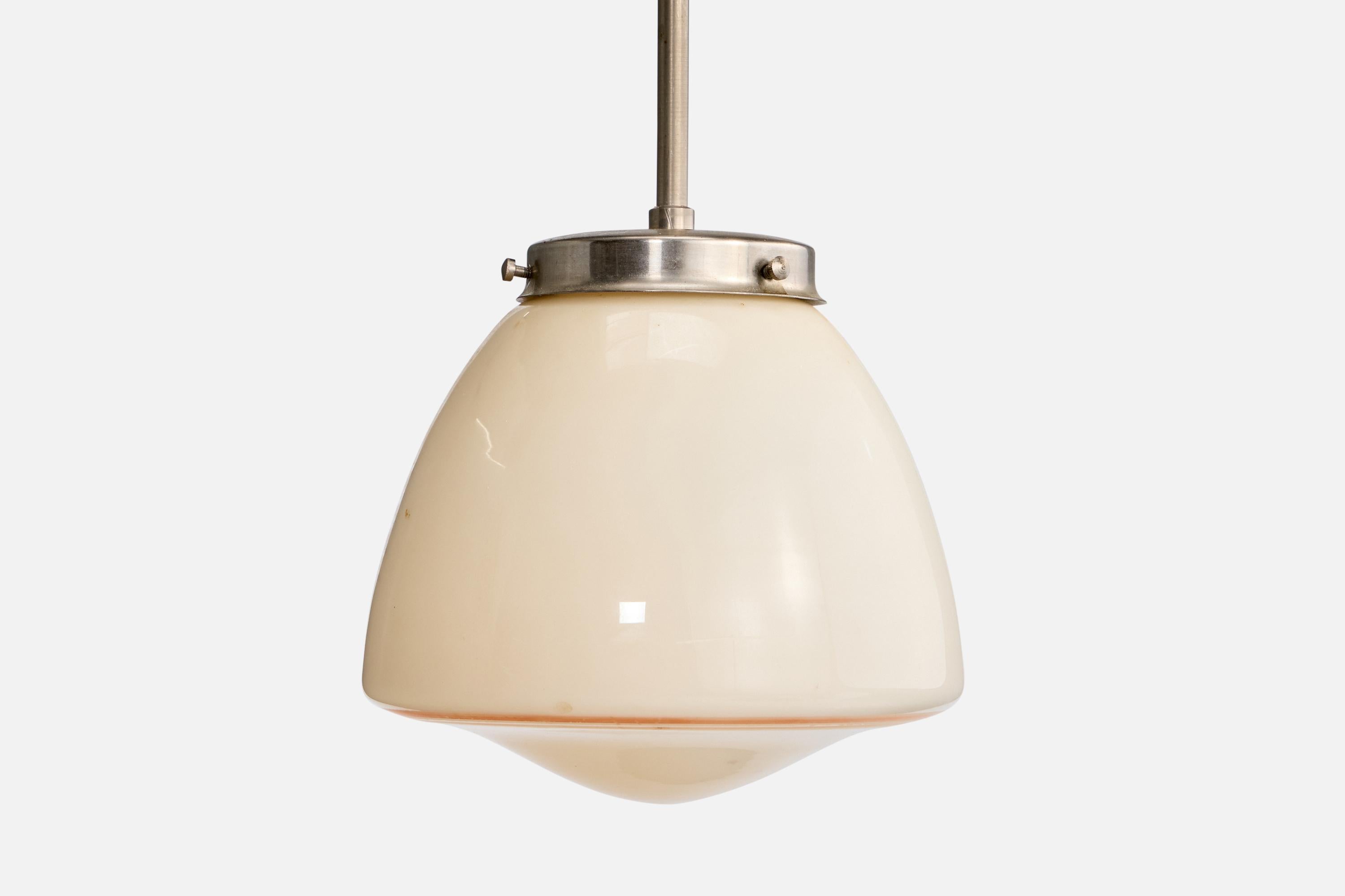 Designer svedese, lampada a sospensione, vetro, nichel, Svezia, anni '30 In condizioni buone in vendita a High Point, NC