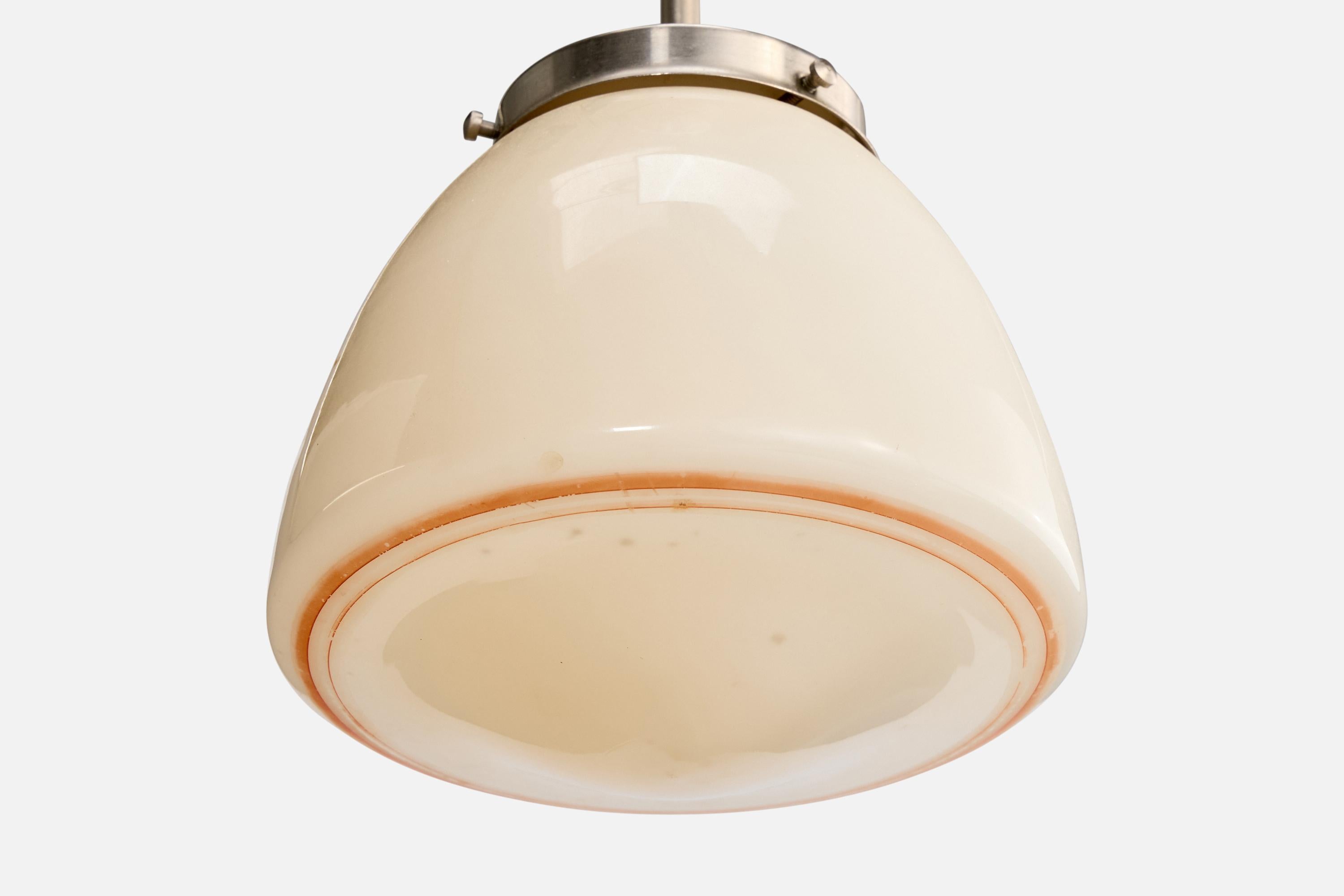 Metà XX secolo Designer svedese, lampada a sospensione, vetro, nichel, Svezia, anni '30 in vendita