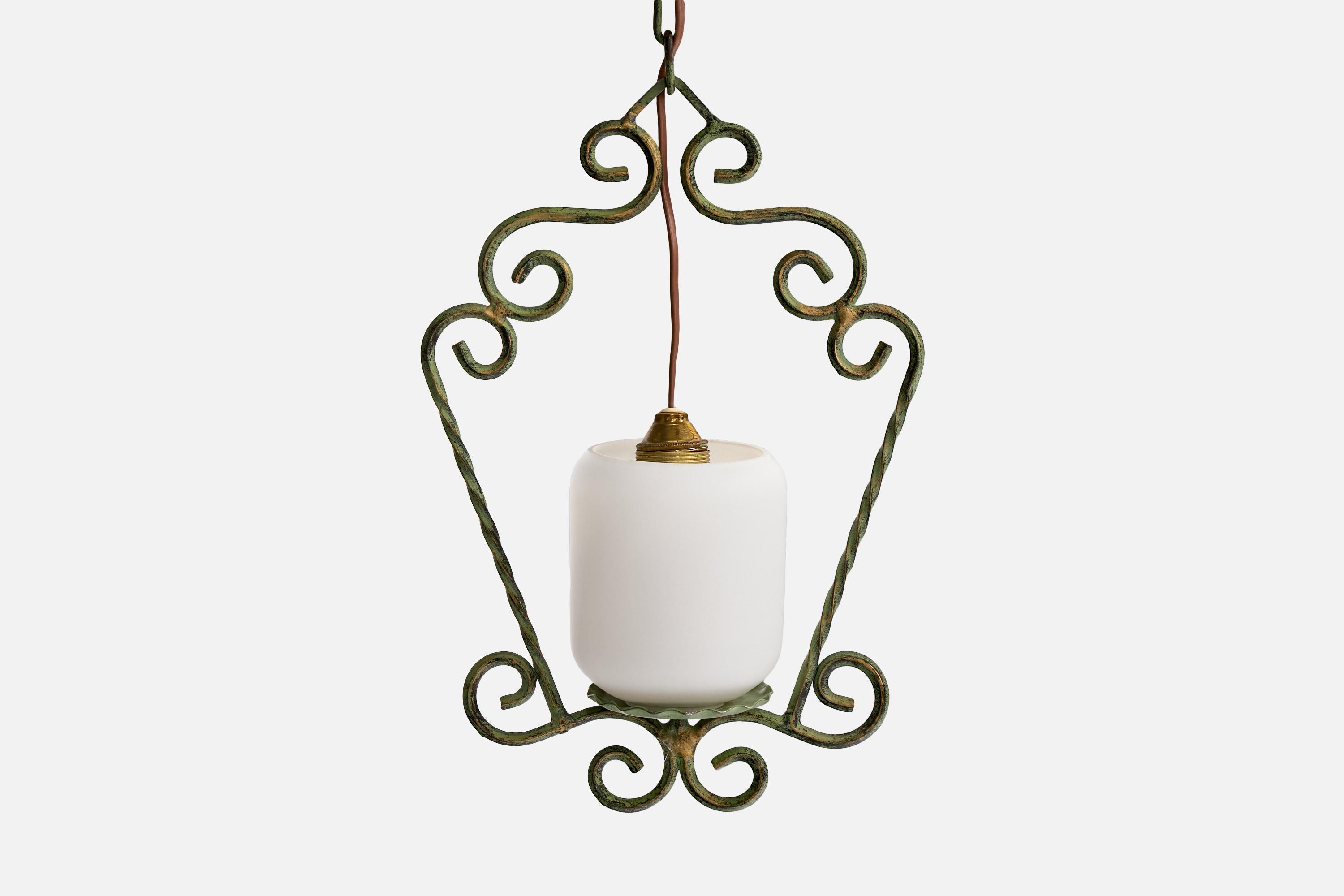 Suédois Designer suédois, lampe suspendue, fer, verre, Suède, années 1940 en vente