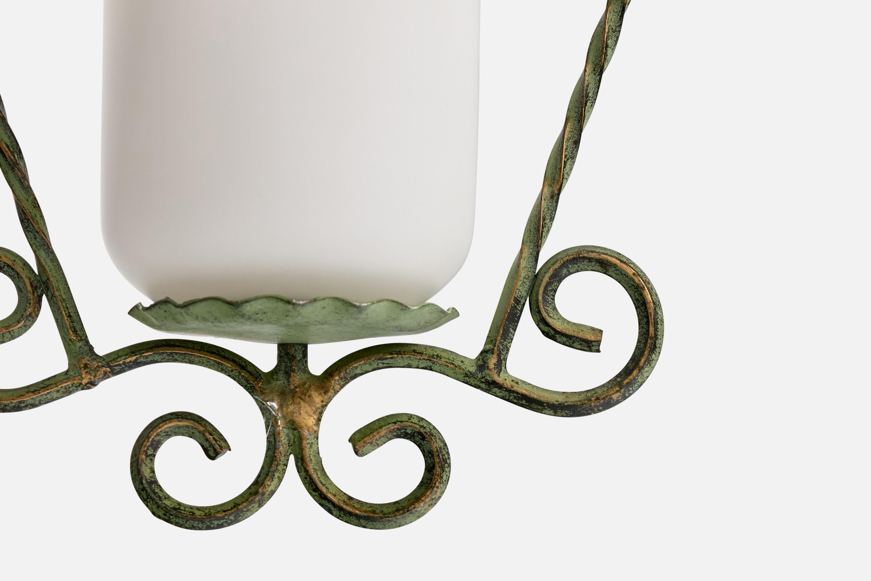 Designer suédois, lampe suspendue, fer, verre, Suède, années 1940 Bon état - En vente à High Point, NC