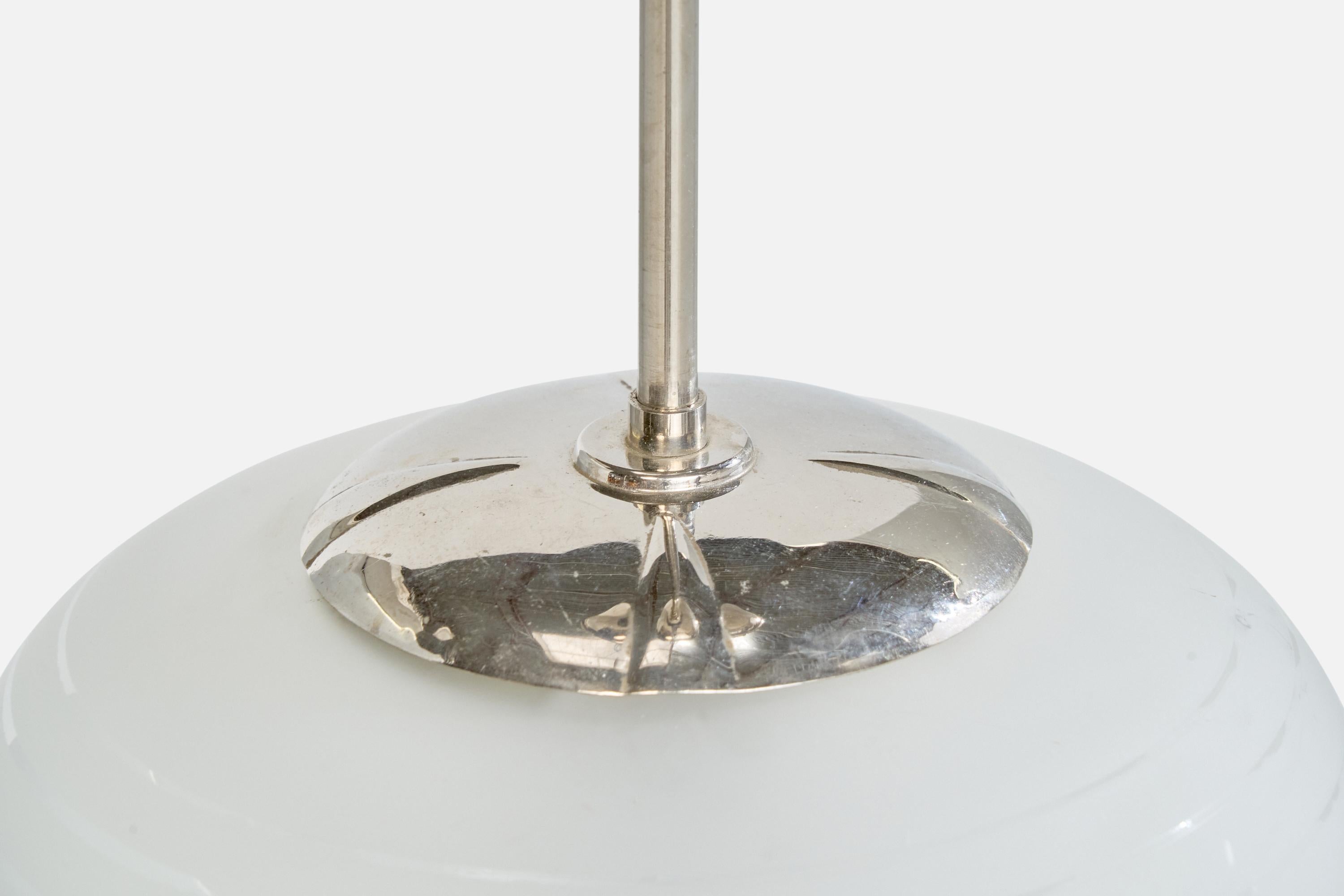 Designer svedese, lampada a sospensione, nichel, vetro, Svezia, anni '1930 in vendita 1