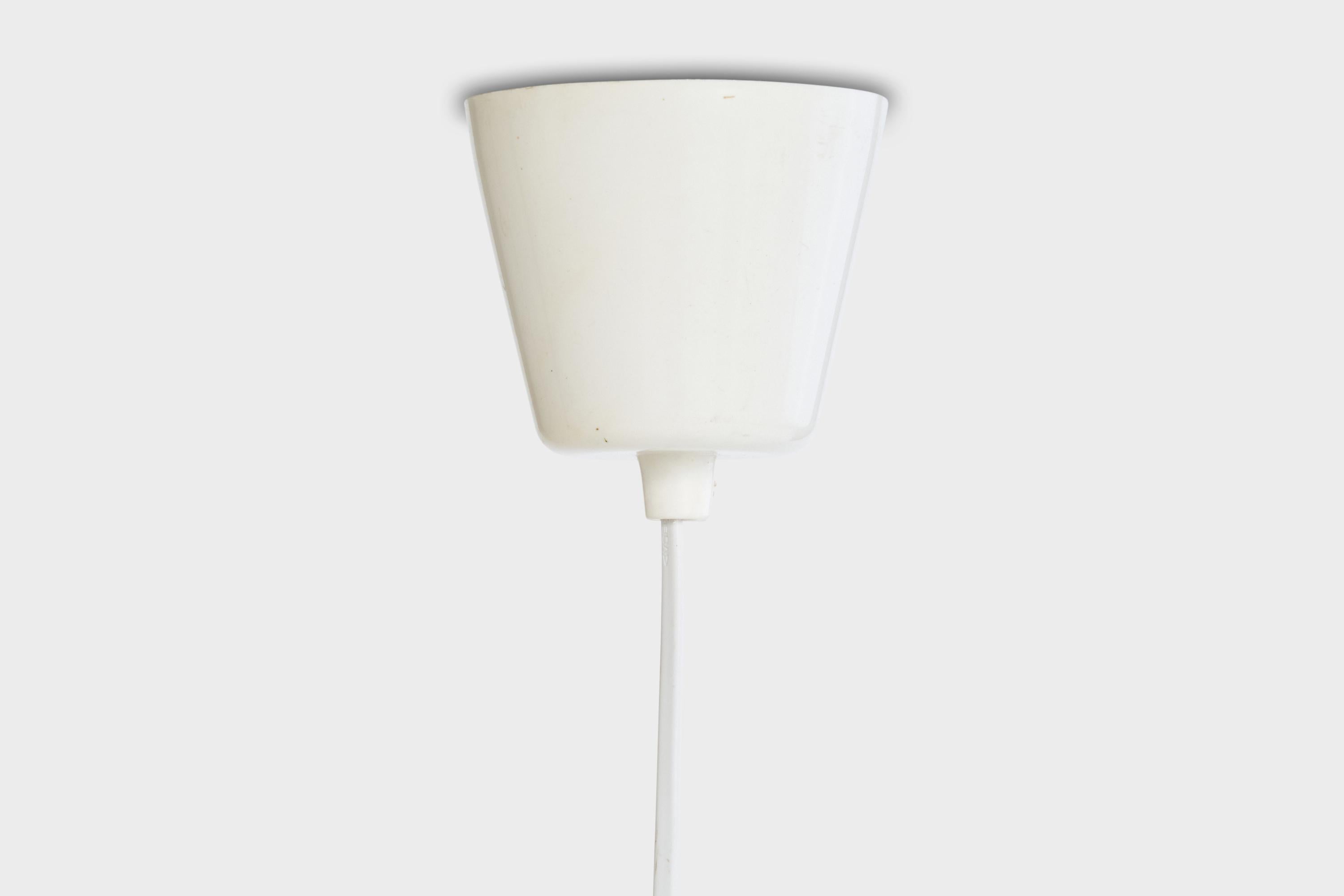 Designer svedese, lampada a sospensione, pino, Svezia, anni '1960 in vendita 1