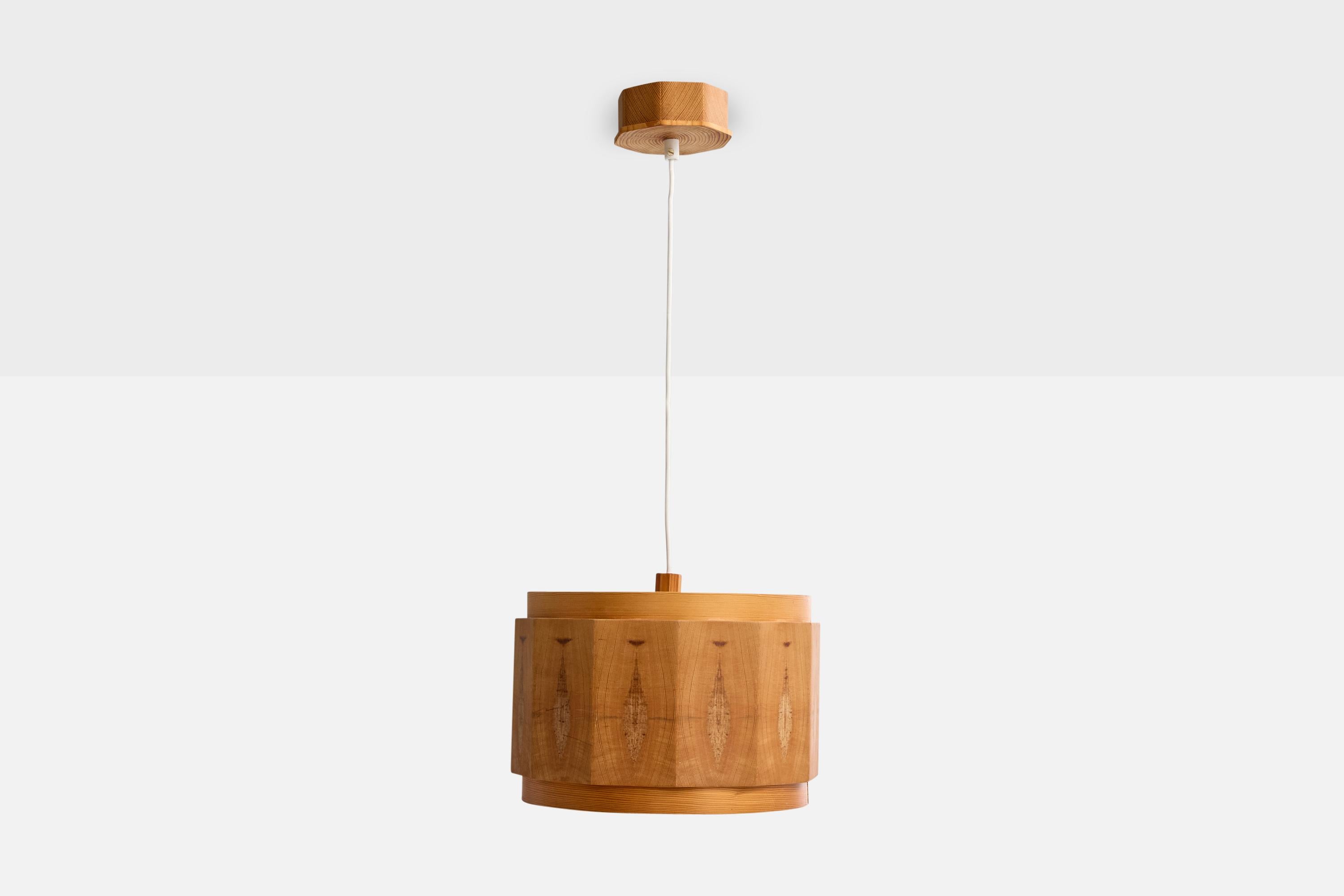 Mid-Century Modern Designer suédois, lampe suspendue, pin, Suède, années 1970 en vente